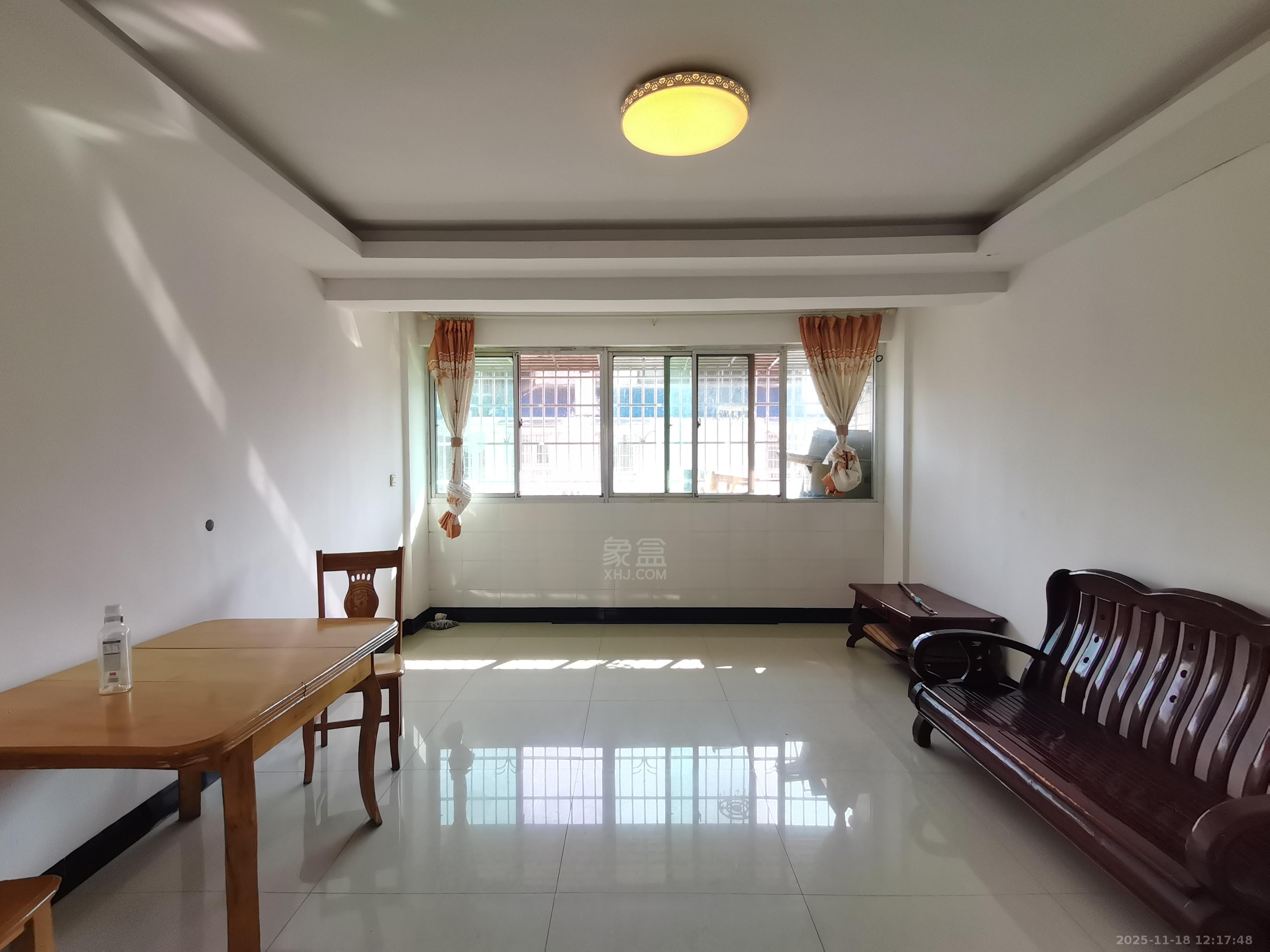 铁路小区  2室2厅1卫    900.0元/月