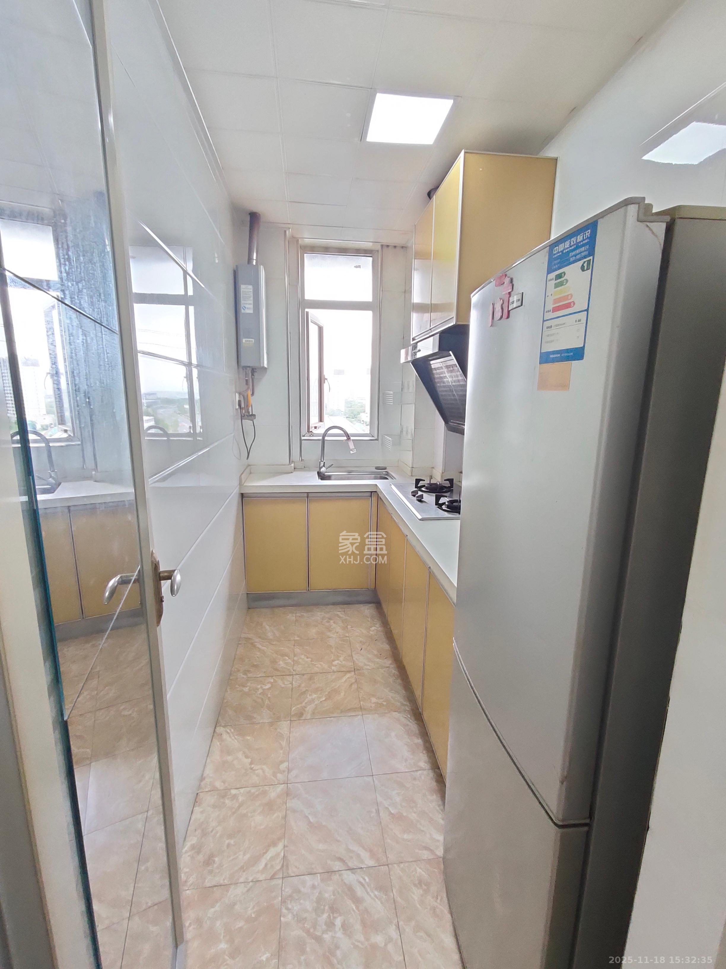 爵士湘  1室1厅1卫    1000.0元/月室内图