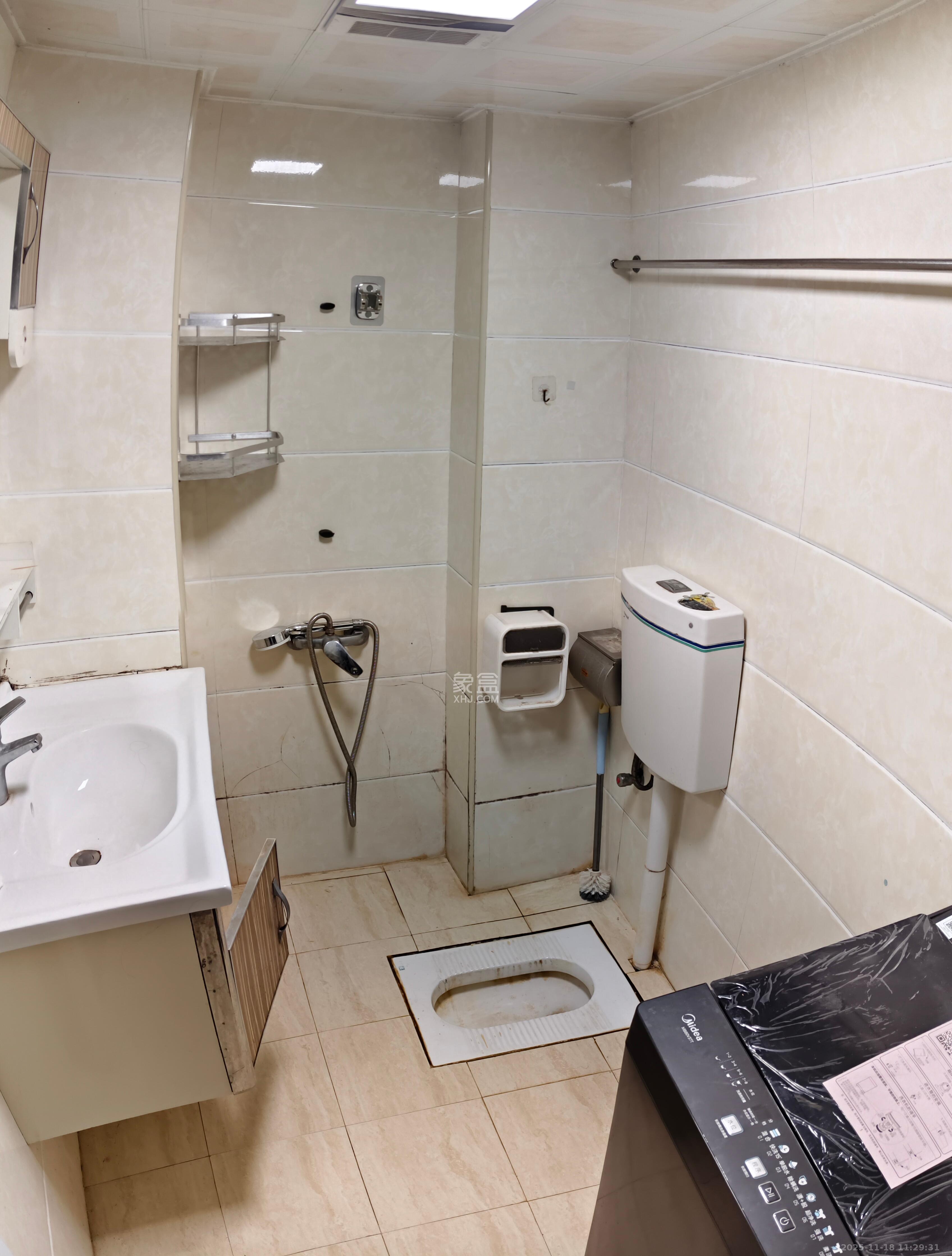 先锋东外滩  1室1厅1卫    1500.0元/月室内图