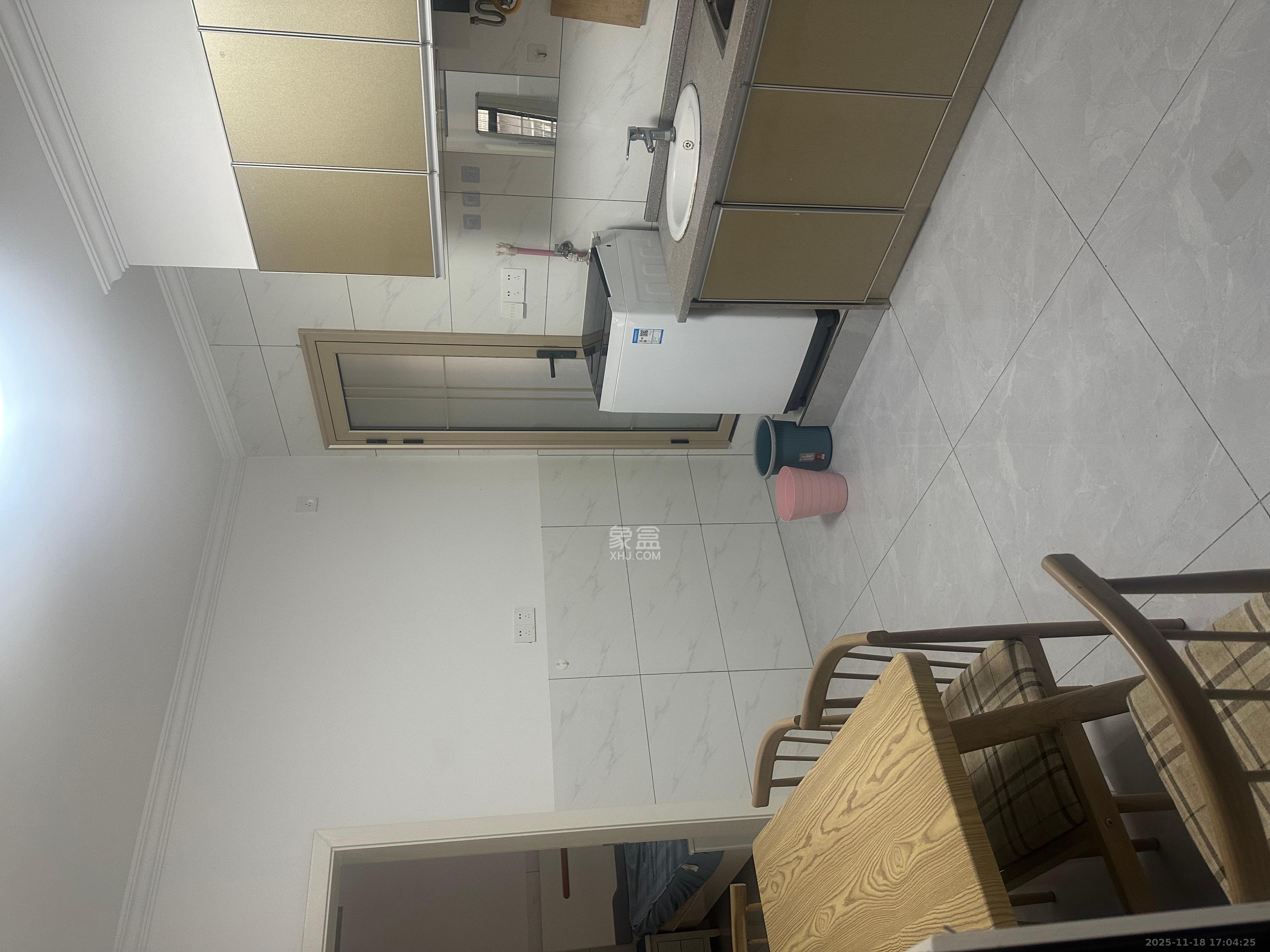 桥头家苑一期 1室1厅1卫 1200.0元/月 桥头家苑一期 1室1厅1卫 1200.0元/月室内图