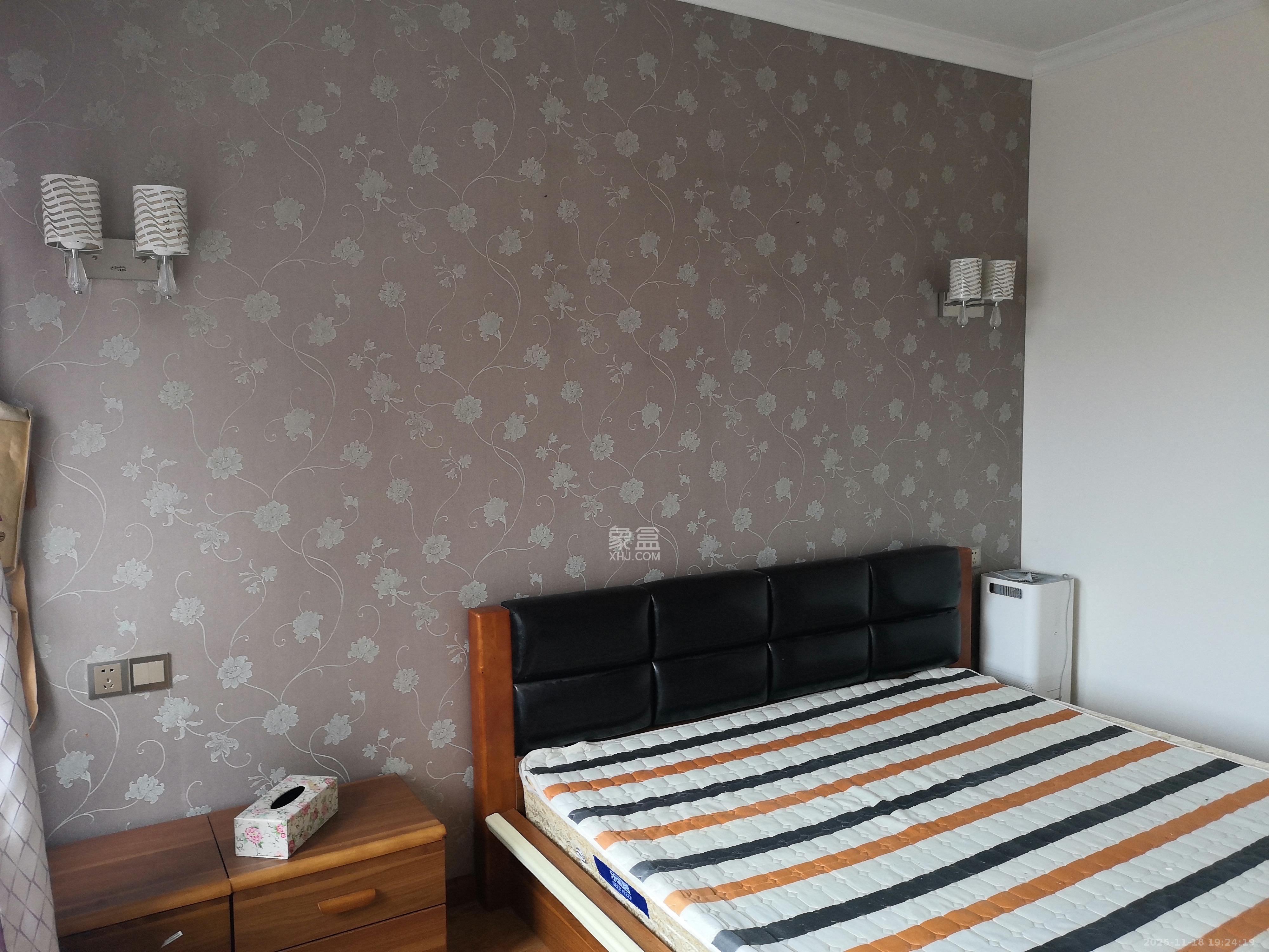 华润凤凰城三期 3室2厅2卫 2400.0元/月 华润凤凰城三期 3室2厅2卫 2400.0元/月室内图