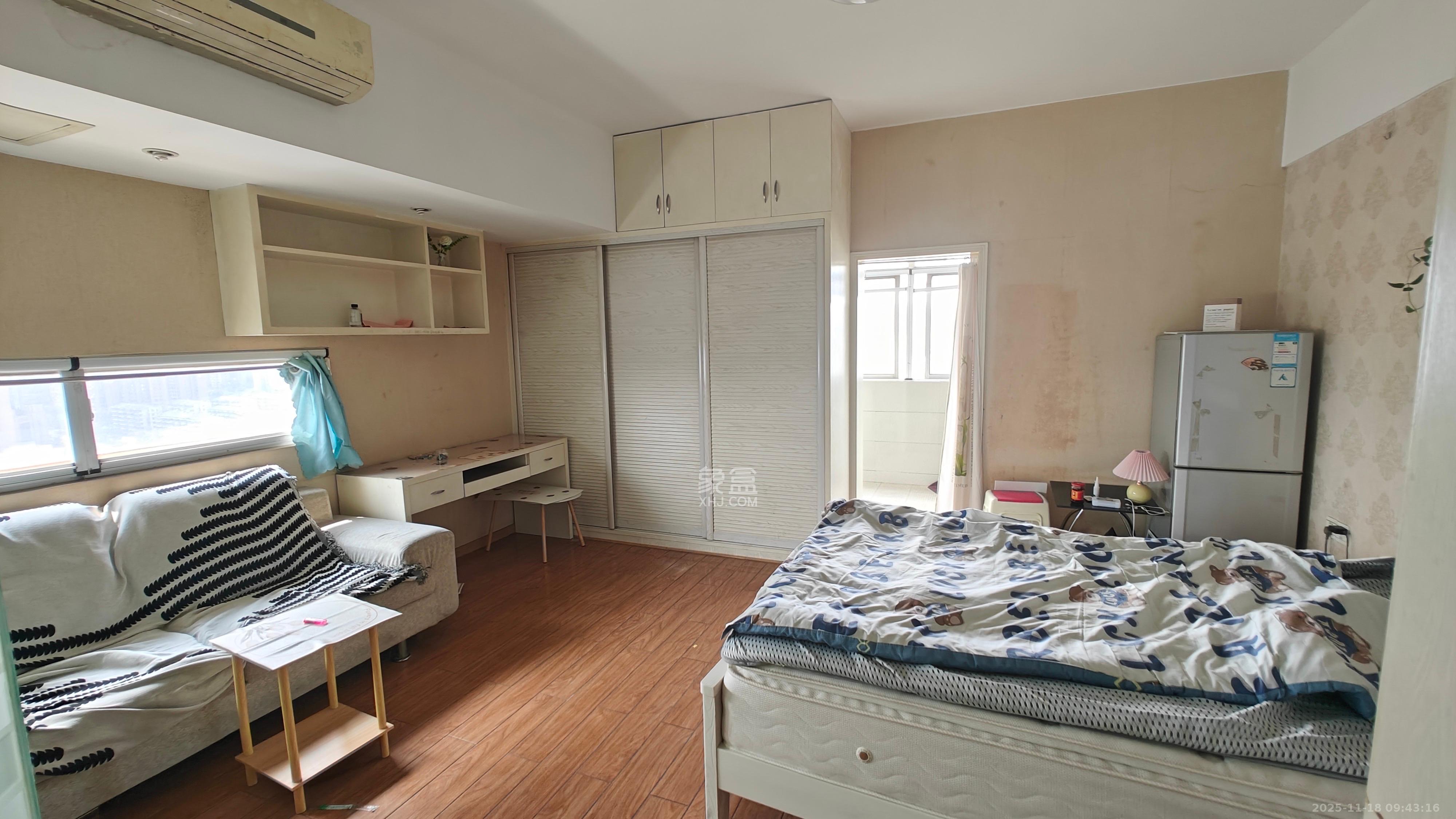 观湖公寓  1室1厅1卫    1500.0元/月