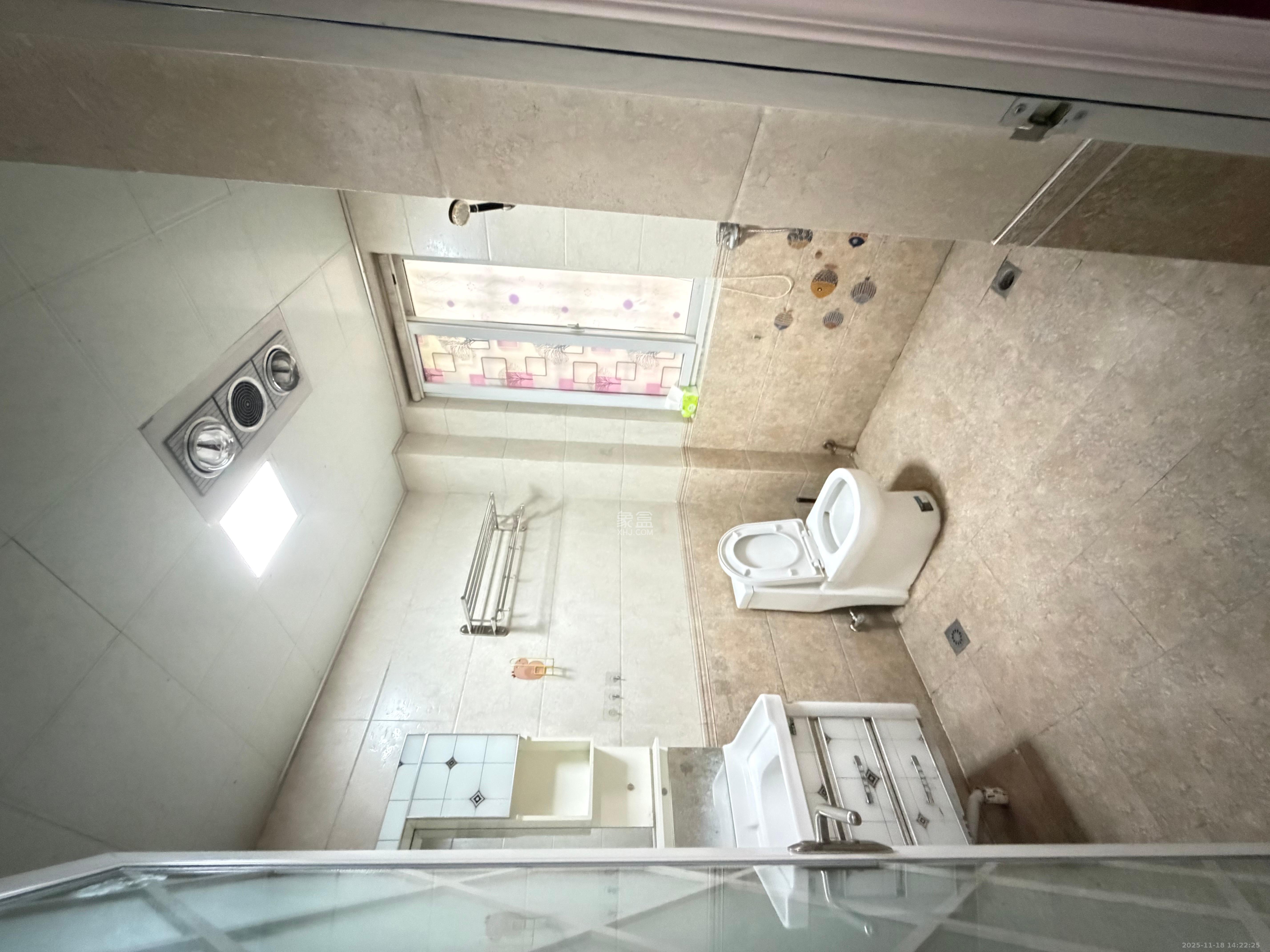 博雅湘水湾 3室2厅1卫 2400.0元/月 博雅湘水湾 3室2厅1卫 2400.0元/月室内图