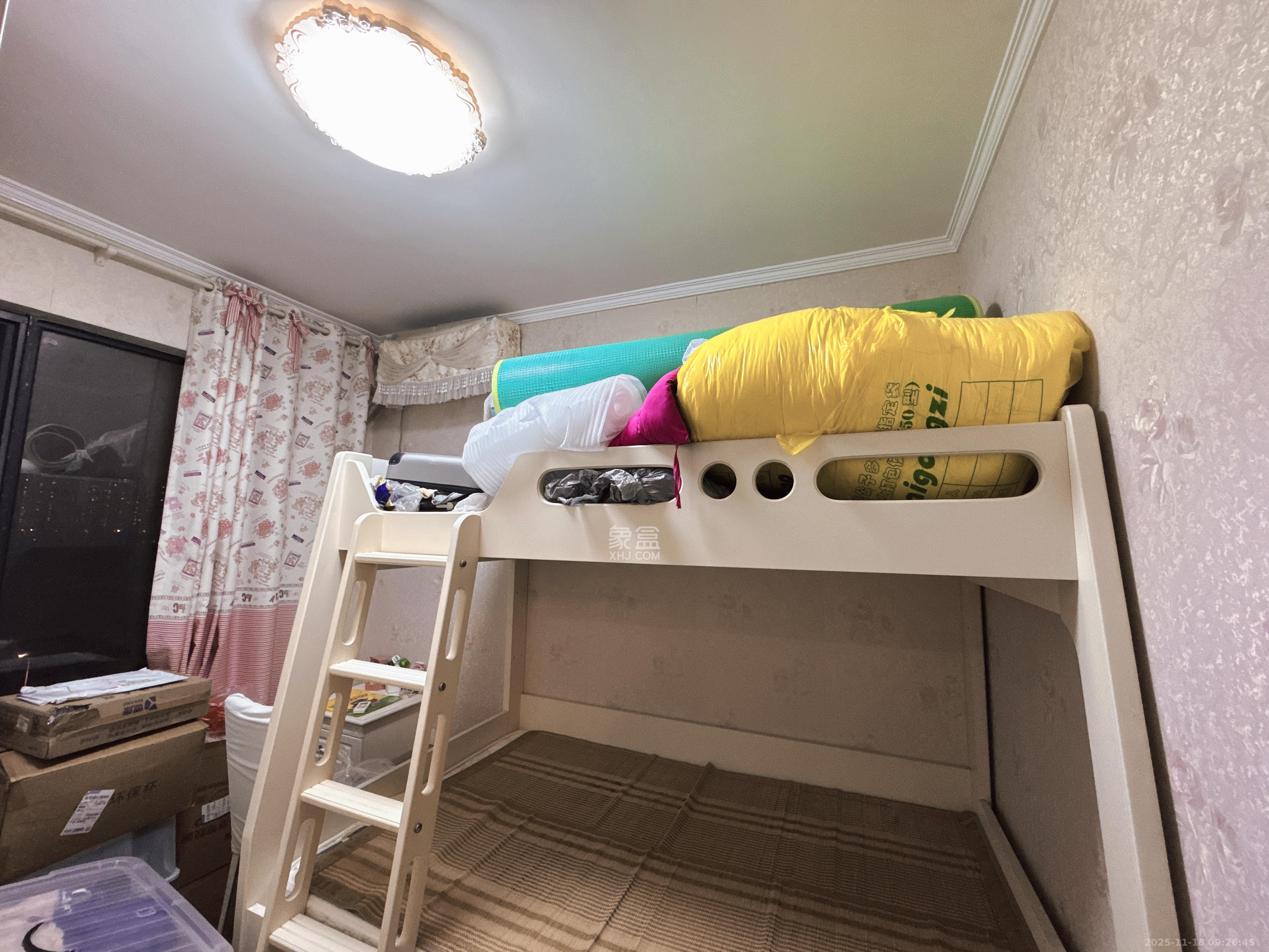 万科城  3室2厅1卫    2700.0元/月室内图