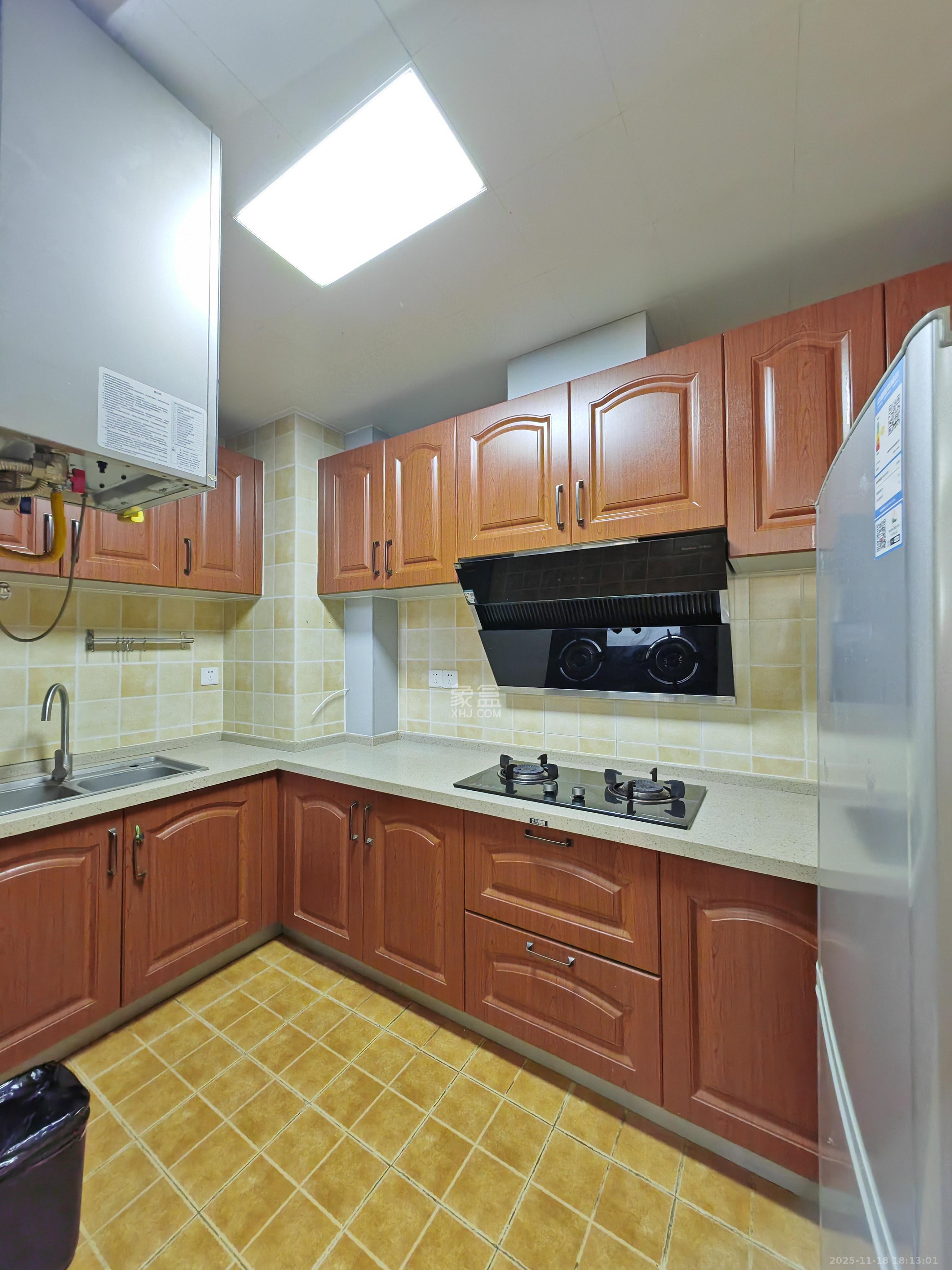 建发中央公园（建发美地）  3室2厅2卫    3500.0元/月室内图