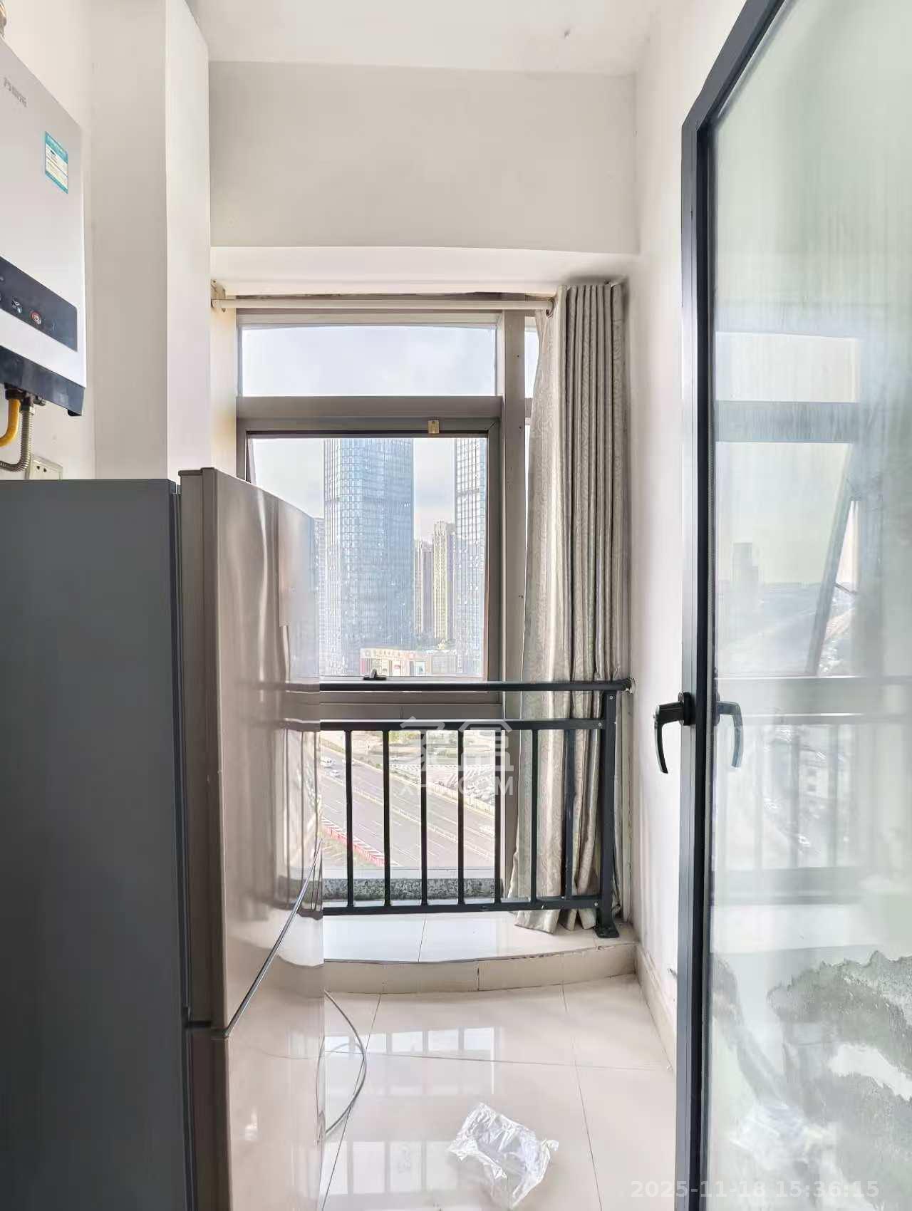 奥克斯广场  1室1厅1卫    1300.0元/月室内图