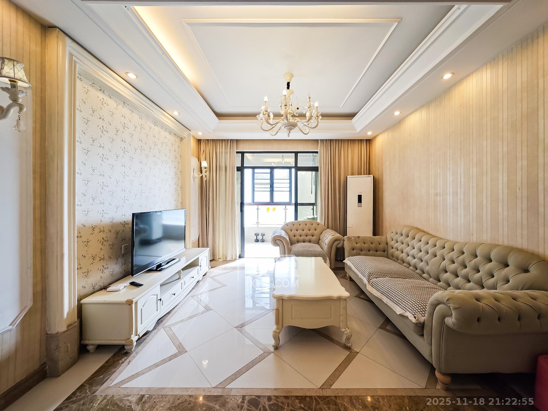 双湾国际（湘江御景花园）  2室2厅1卫    68.8万