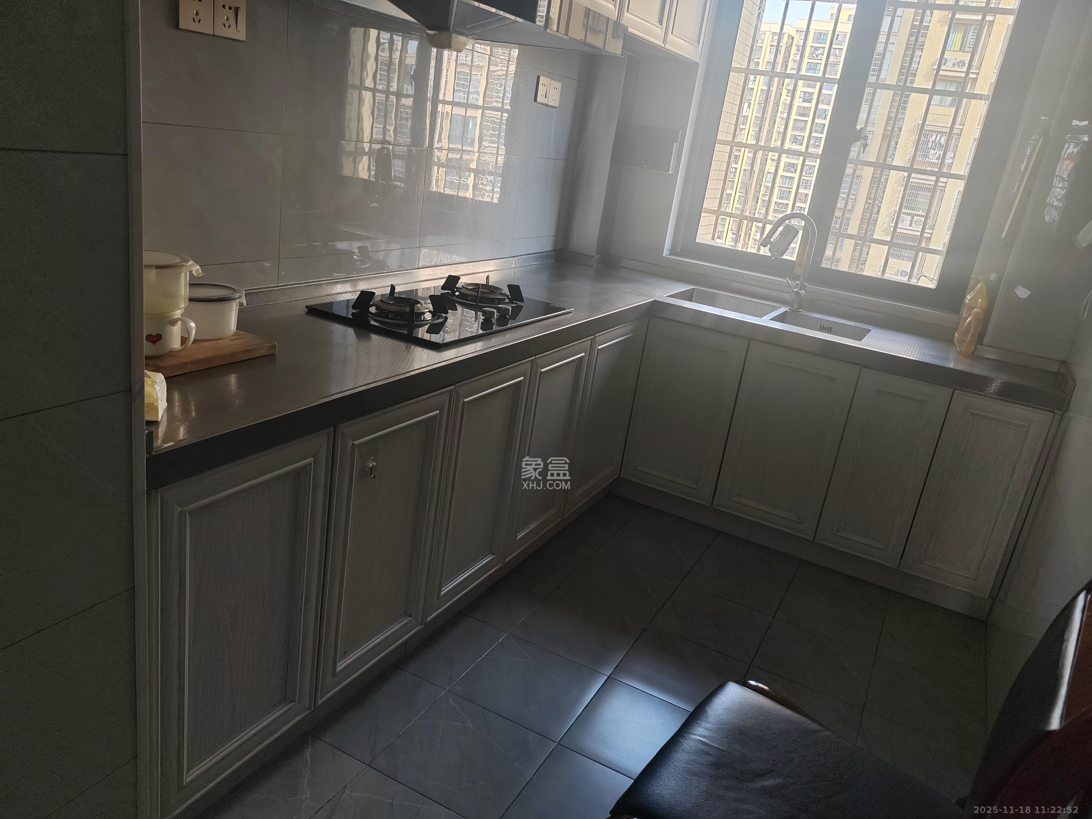 星城新宇川河苑 3室2厅1卫 2000.0元/月 星城新宇川河苑 3室2厅1卫 2000.0元/月室内图