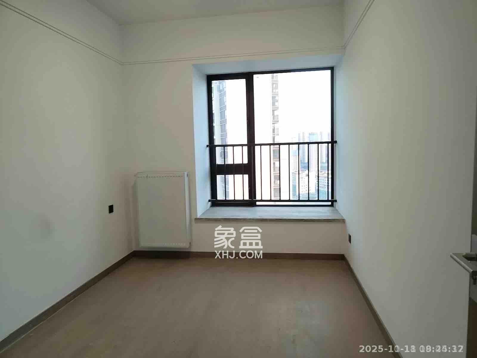 长房星城天地  3室2厅1卫    5200.0元/月室内图