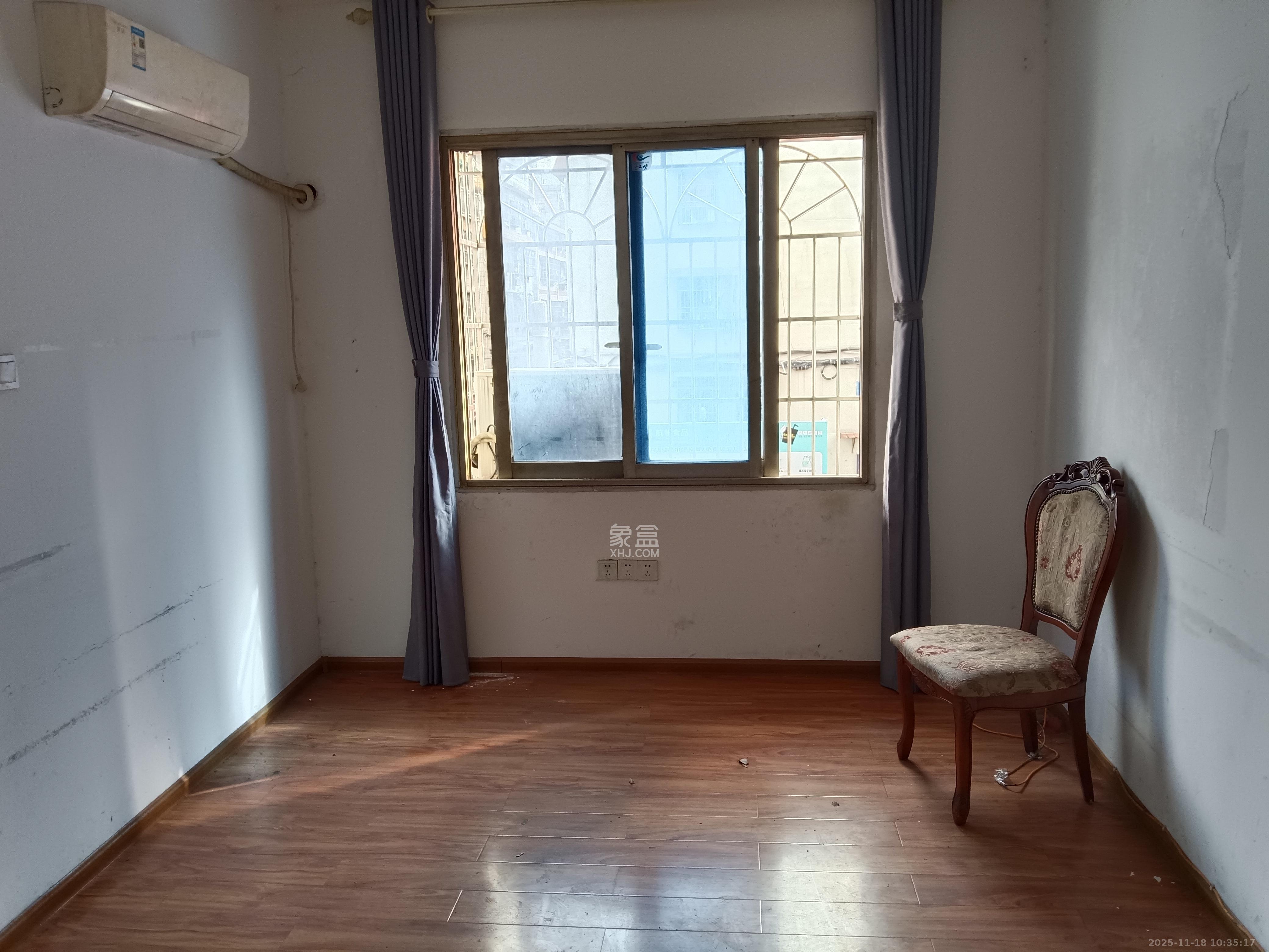 高桥火焰市场  2室2厅1卫    1600.0元/月室内图