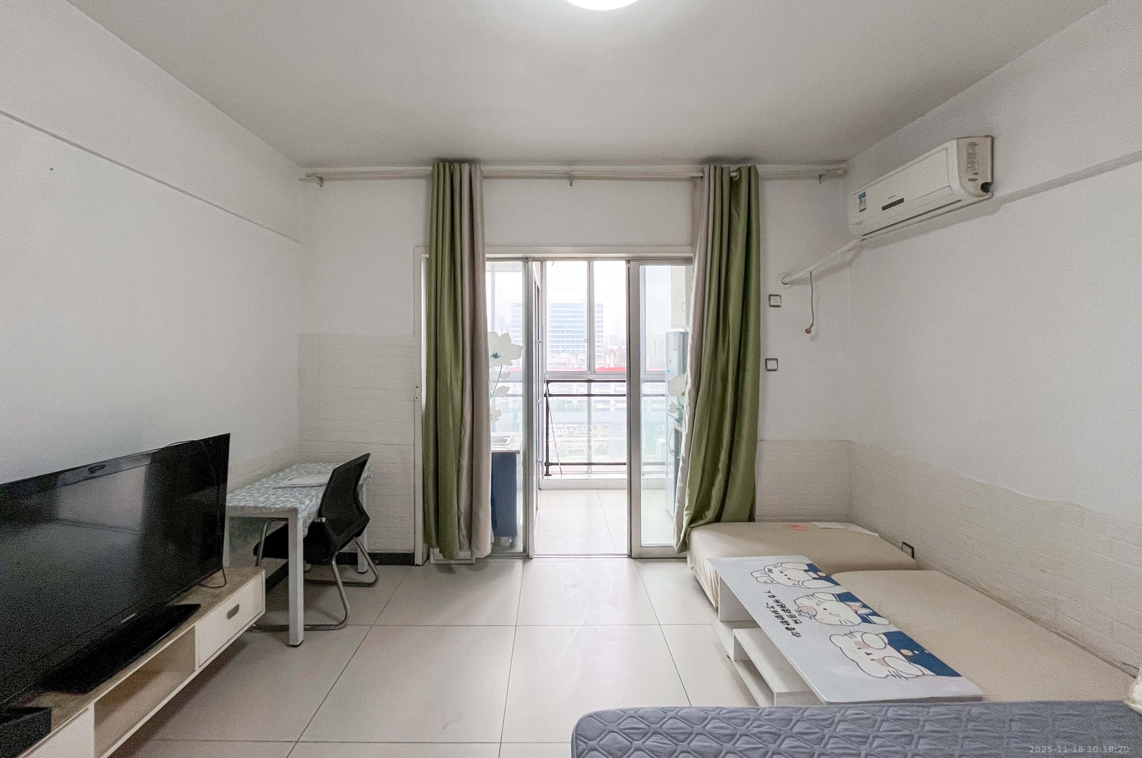 观湖公寓  1室1厅1卫    25.0万