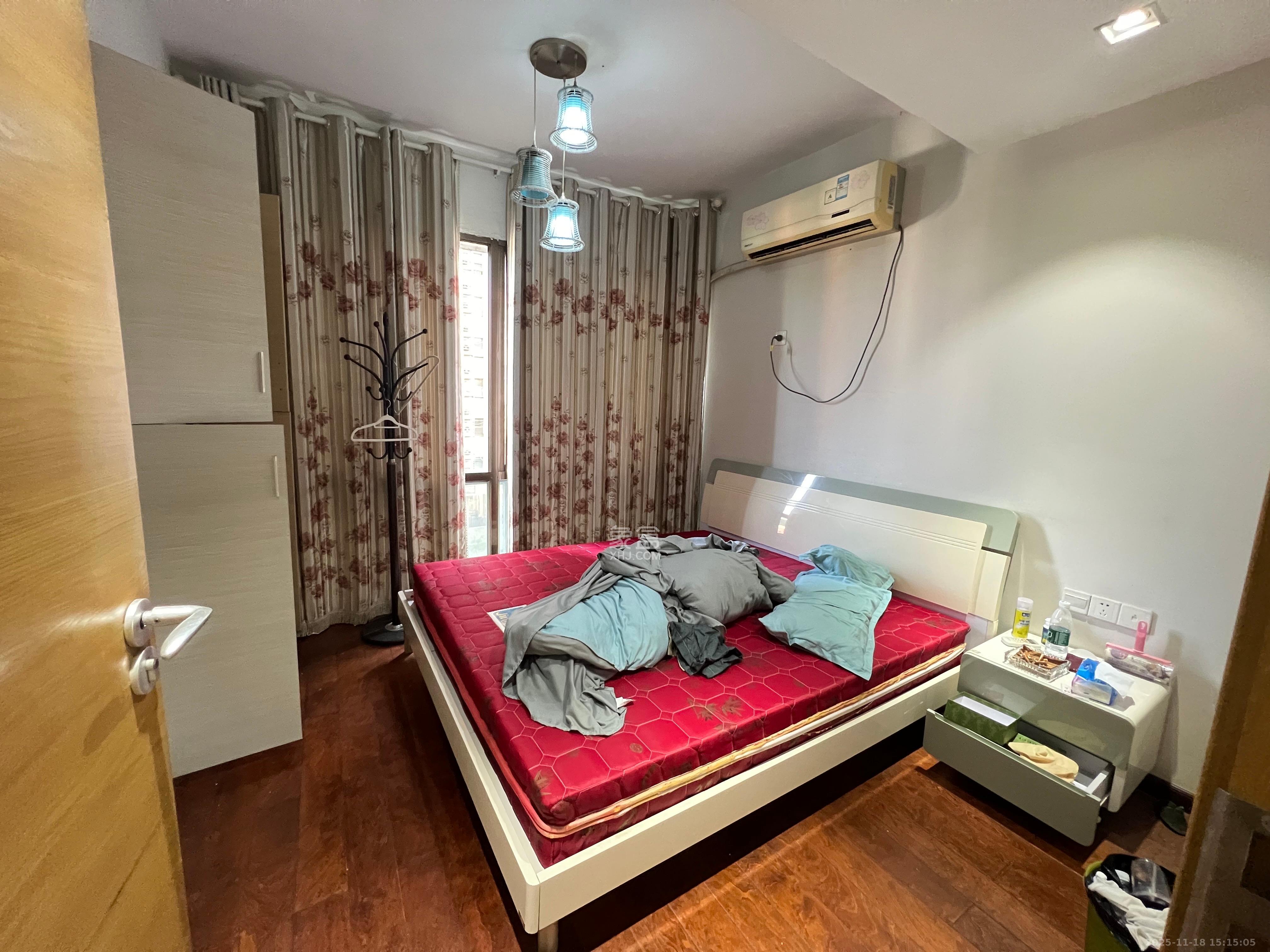 岳泰理想城 3室1厅2卫 4000.0元/月 岳泰理想城 3室1厅2卫 4000.0元/月室内图