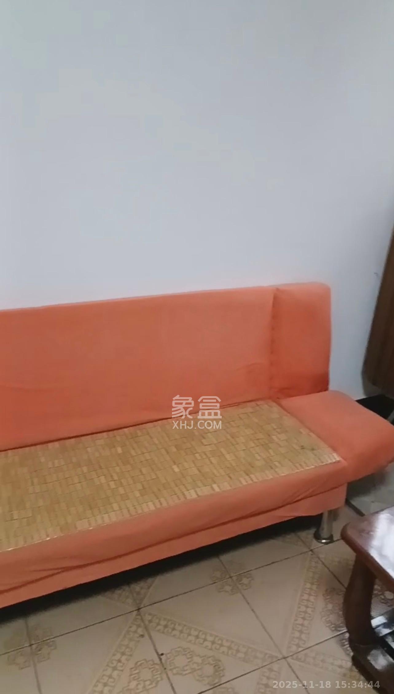 牛婆塘社区  2室1厅1卫    1600.0元/月室内图