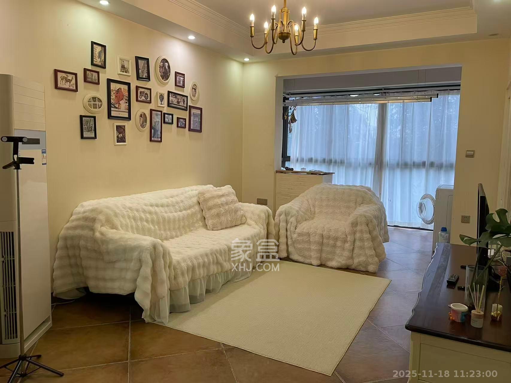 通用时代国际社区  1室1厅1卫    2500.0元/月