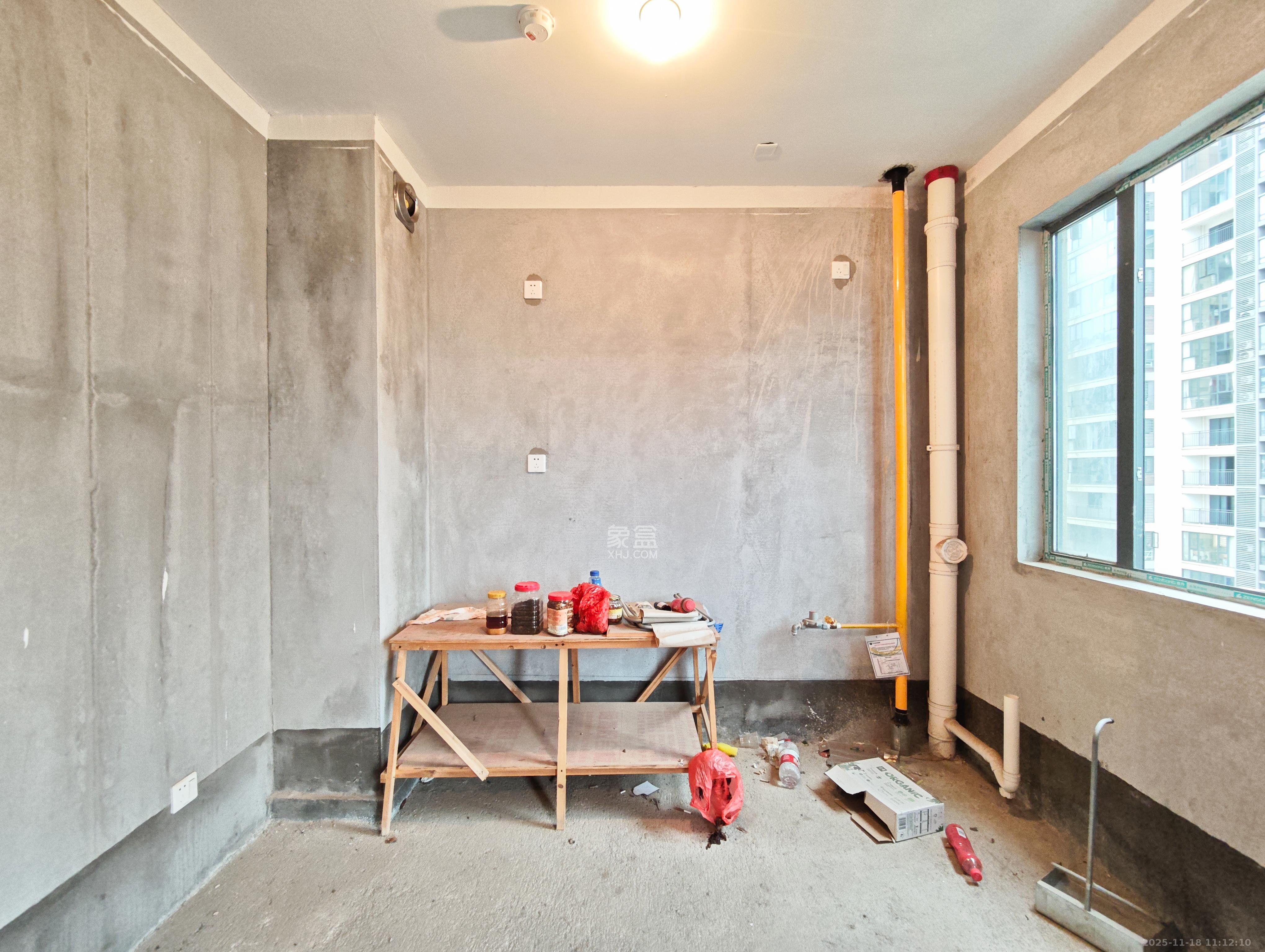 长房岭秀时代  4室2厅2卫    118.0万其他