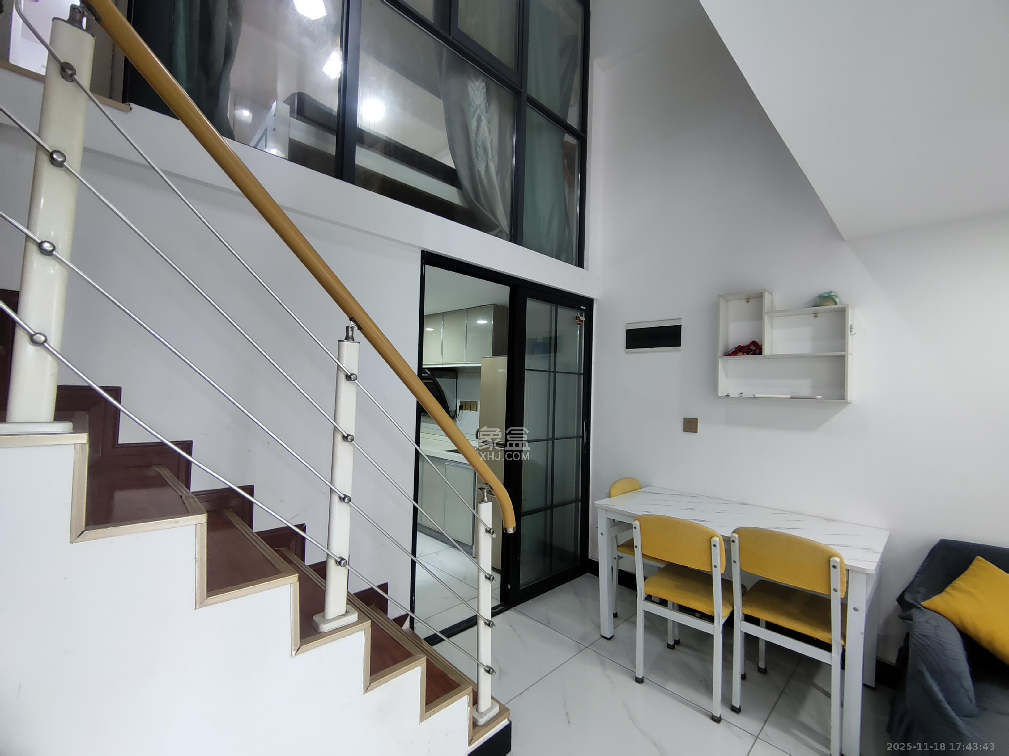 润和滨江府  2室2厅1卫    1800.0元/月室内图