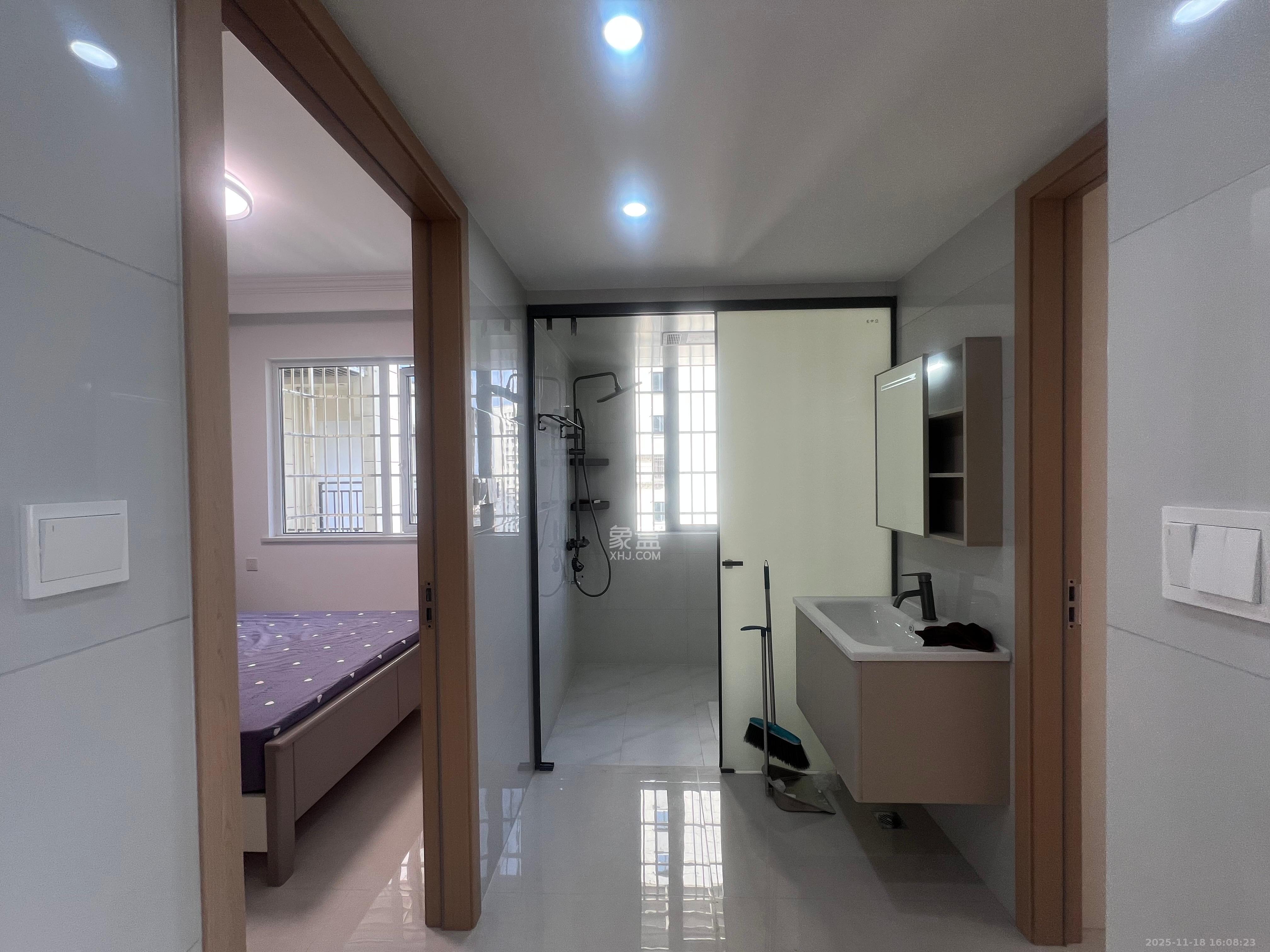 和景家园二期  2室2厅1卫    1600.0元/月室内图