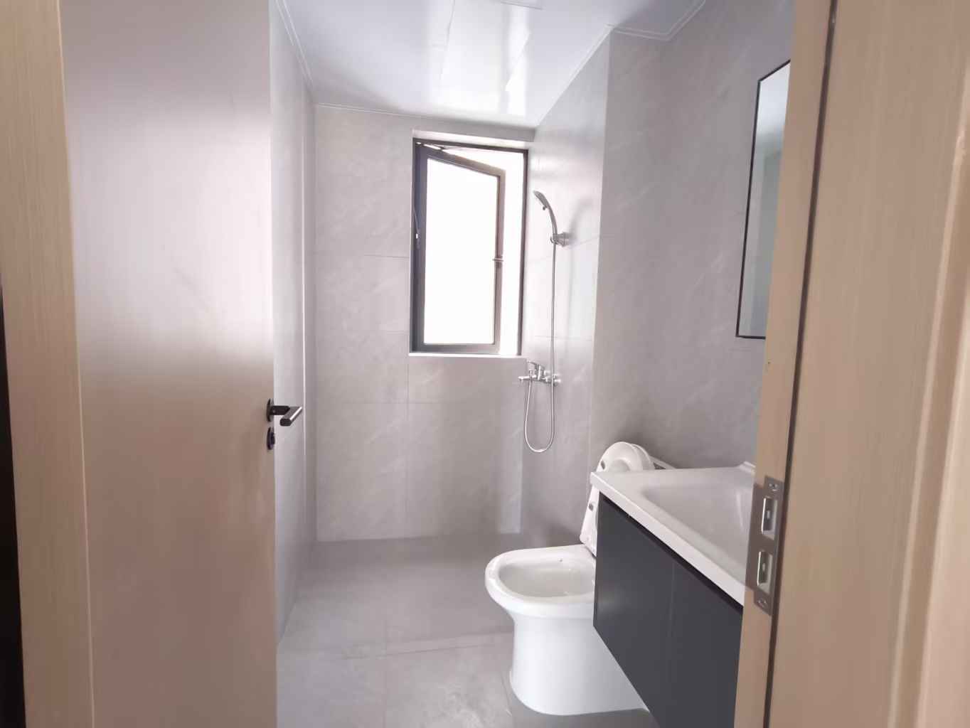 金岭雅居  2室1厅1卫    125.0万