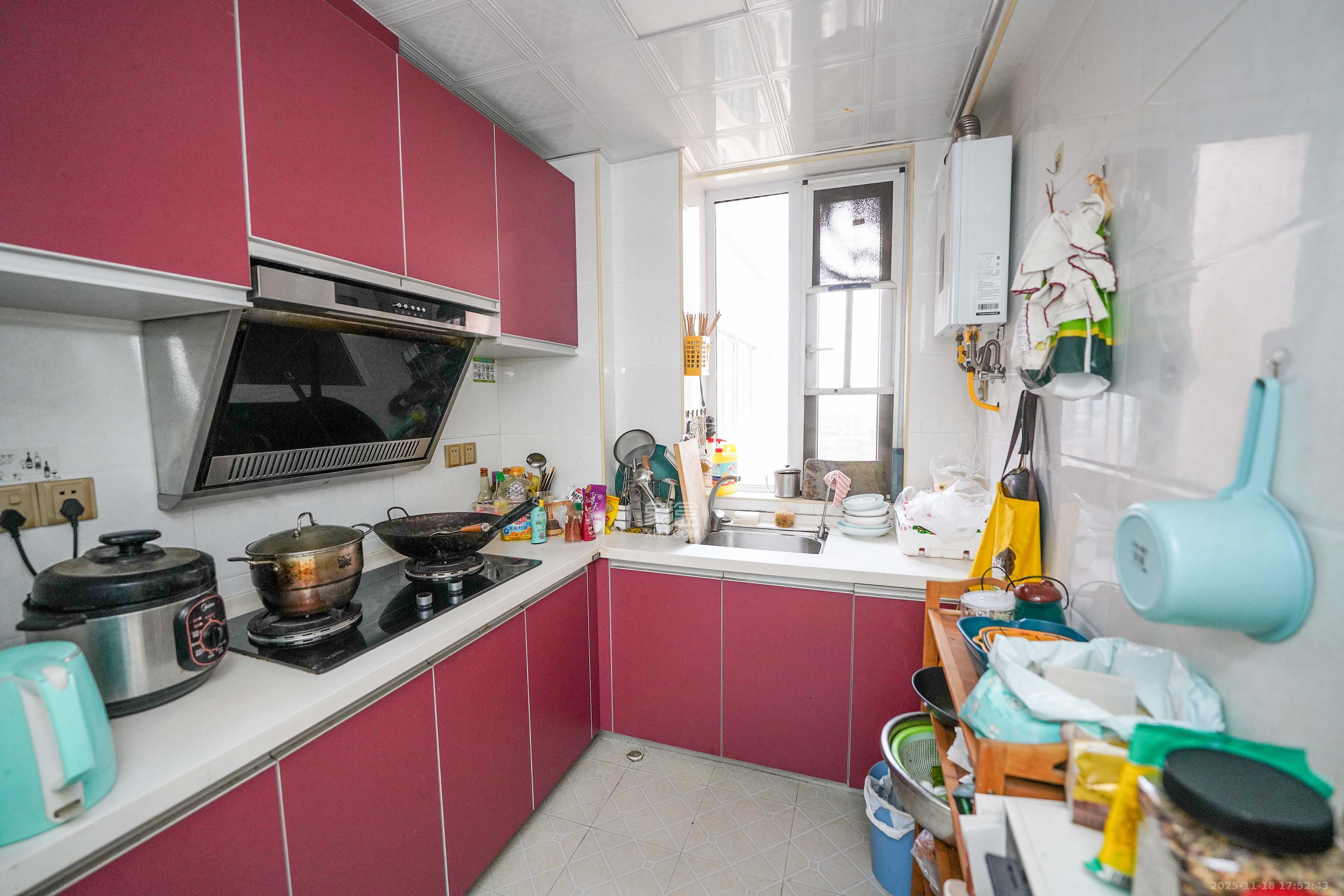 丽发新城 2室2厅1卫 47.9万 丽发新城 2室2厅1卫 47.9万厨房