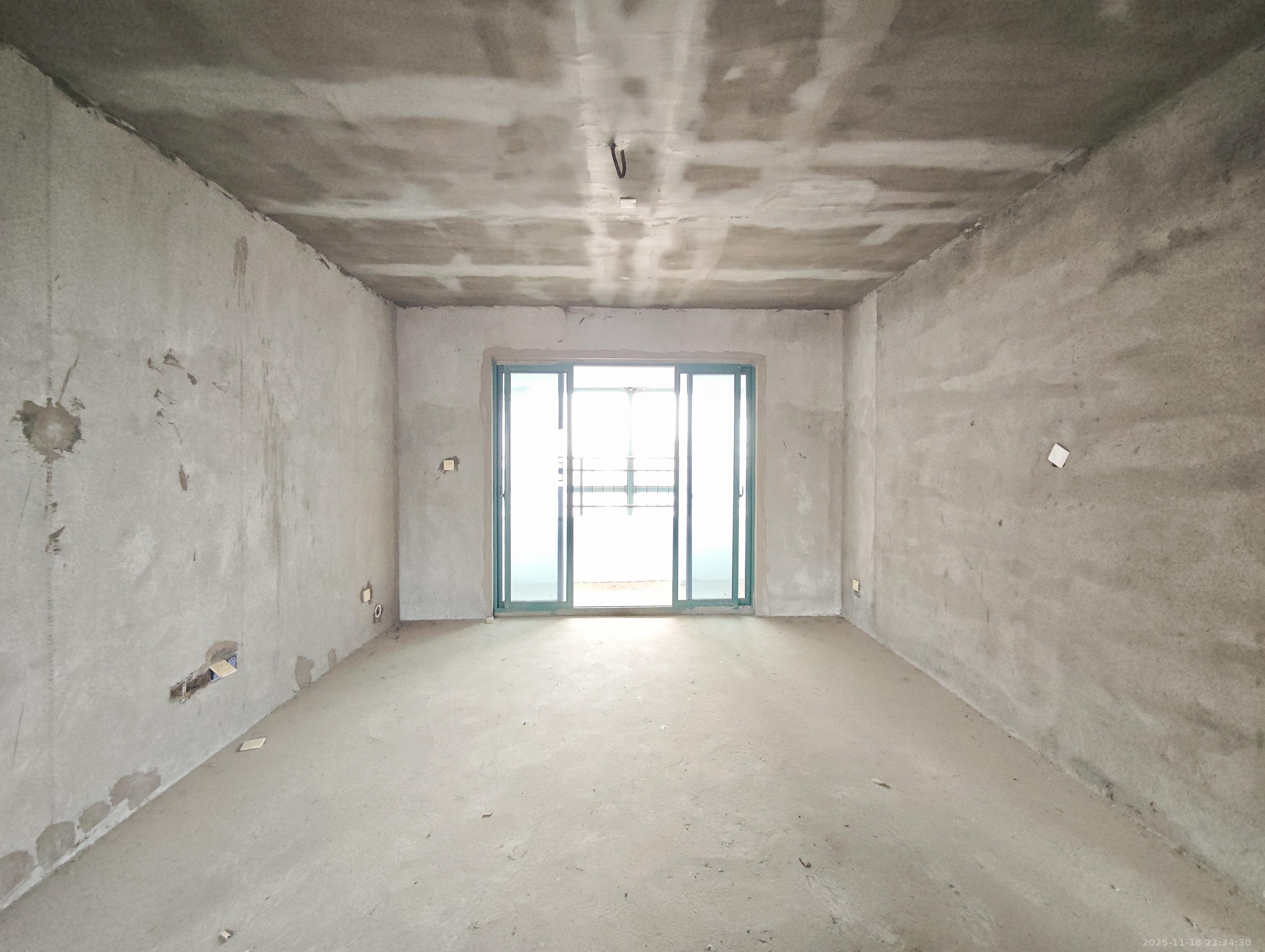 博长山水香颐 4室2厅2卫 69.8万 博长山水香颐 4室2厅2卫 69.8万客厅