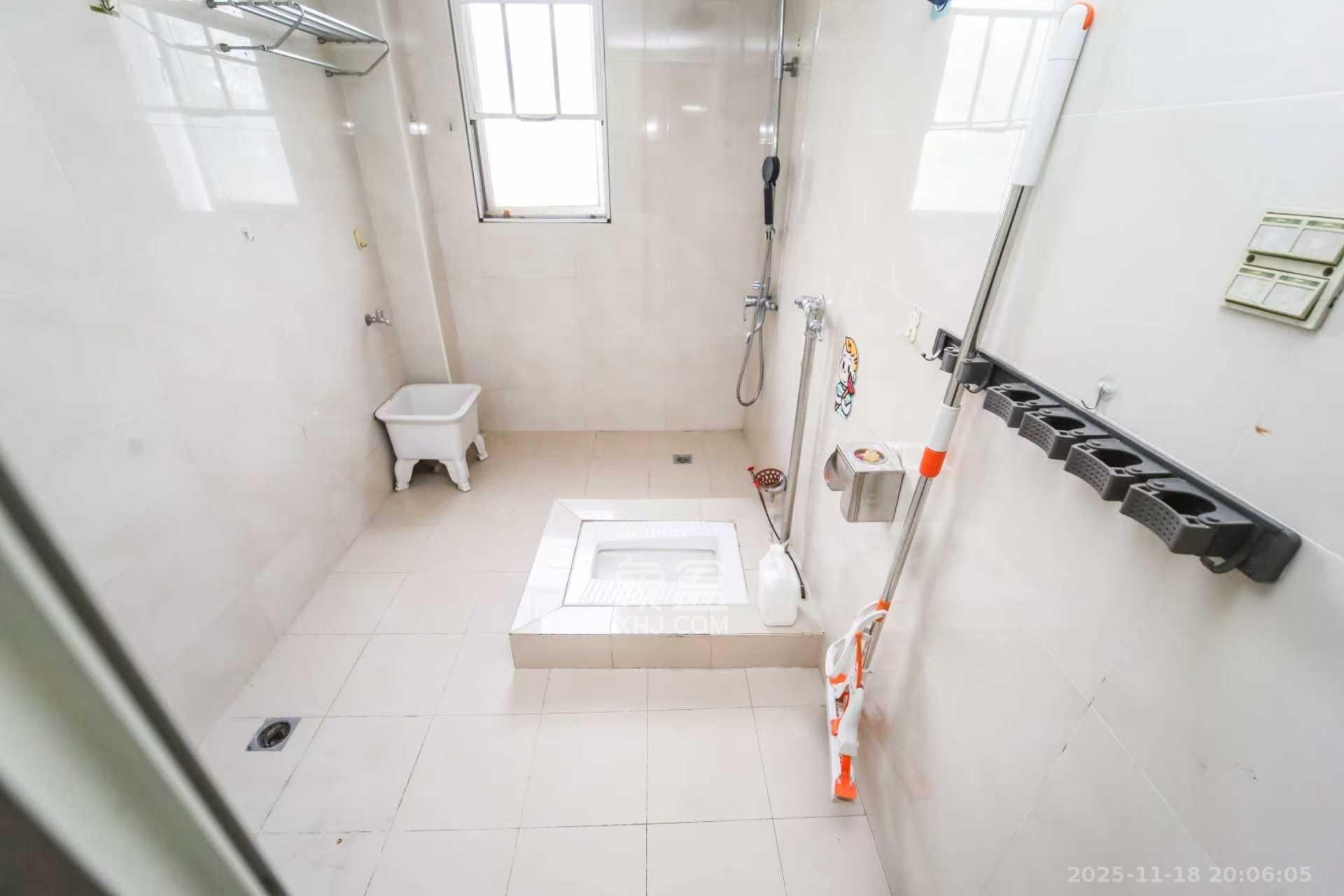 西街花园 1室0厅0卫 2700.0元/月 西街花园 1室0厅0卫 2700.0元/月室内图