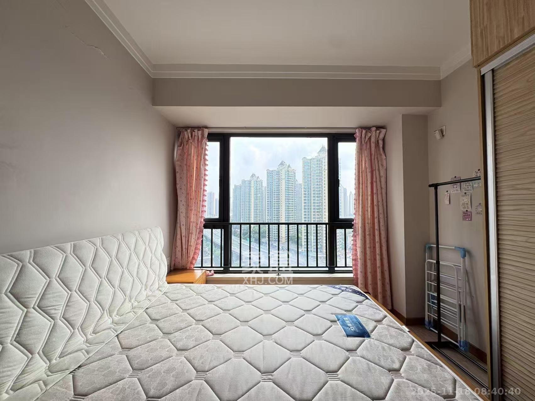 藏珑湖上国际花园  1室1厅1卫    1700.0元/月室内图