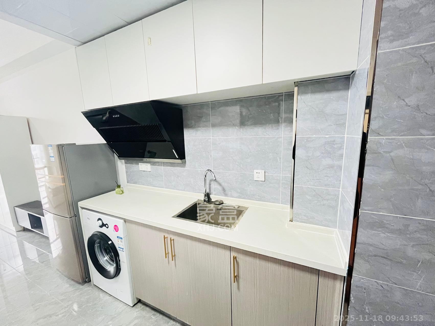 启迪协信中心  1室1厅1卫    1800.0元/月室内图