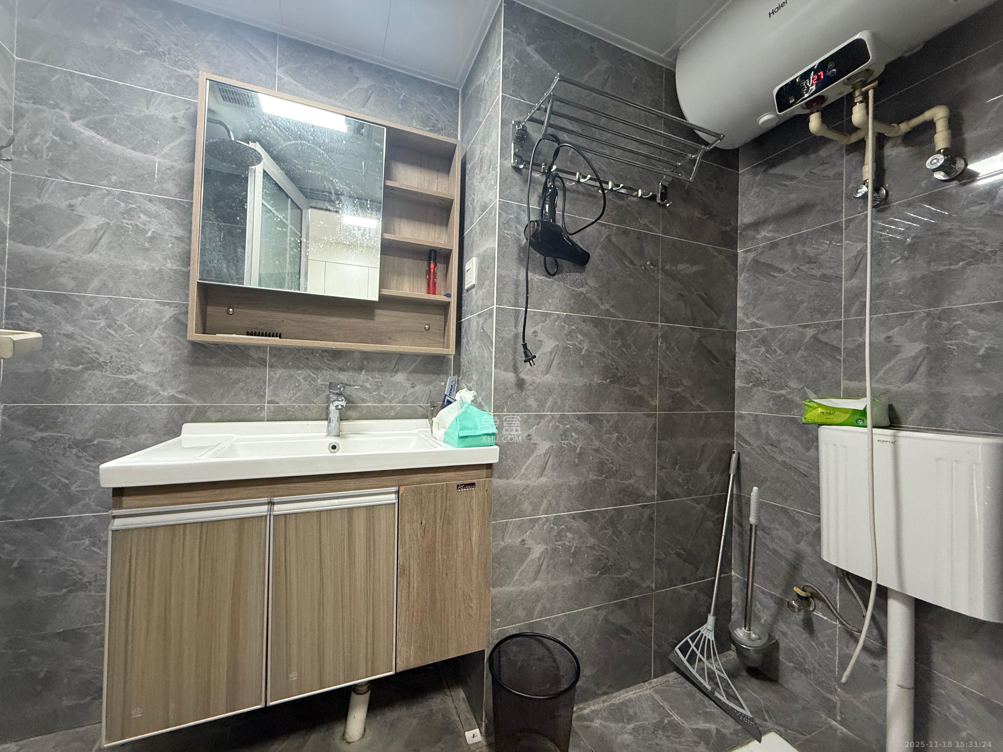 美林美寓 1室1厅1卫 1800.0元/月 美林美寓 1室1厅1卫 1800.0元/月室内图