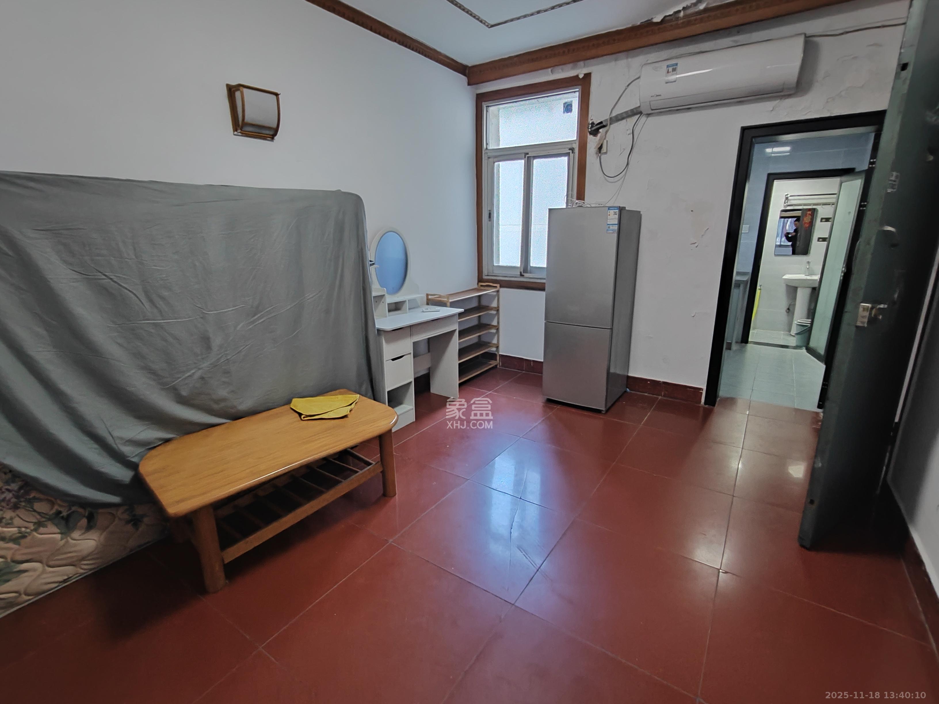 东牌楼街散盘  1室1厅1卫    1900.0元/月