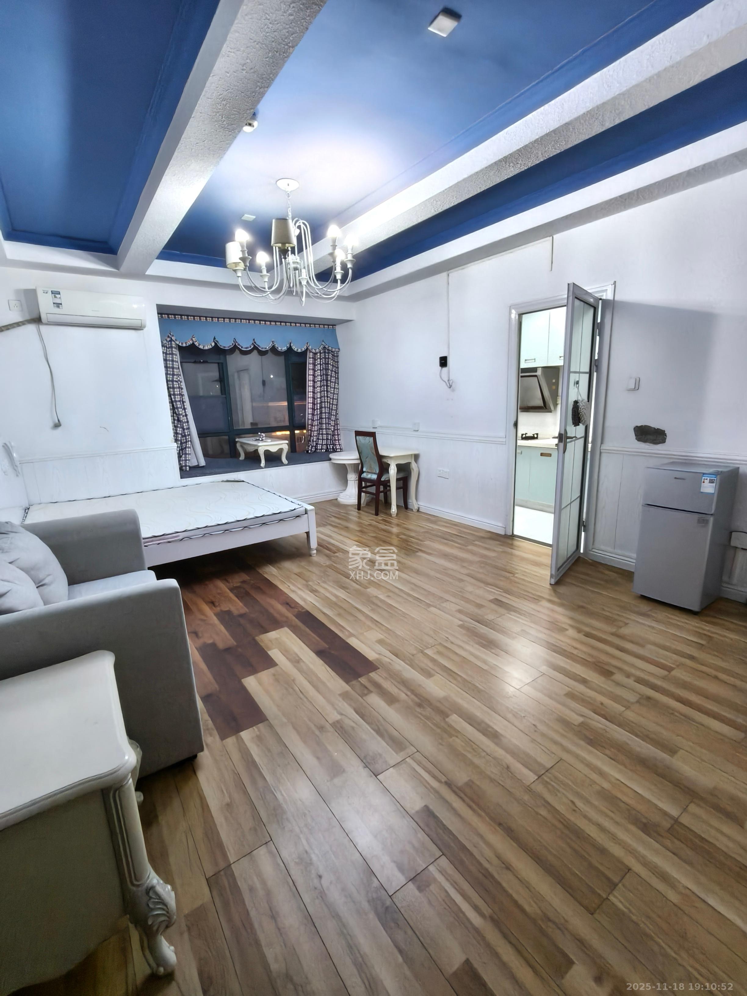 凯轩云顶  1室1厅1卫    1500.0元/月室内图1