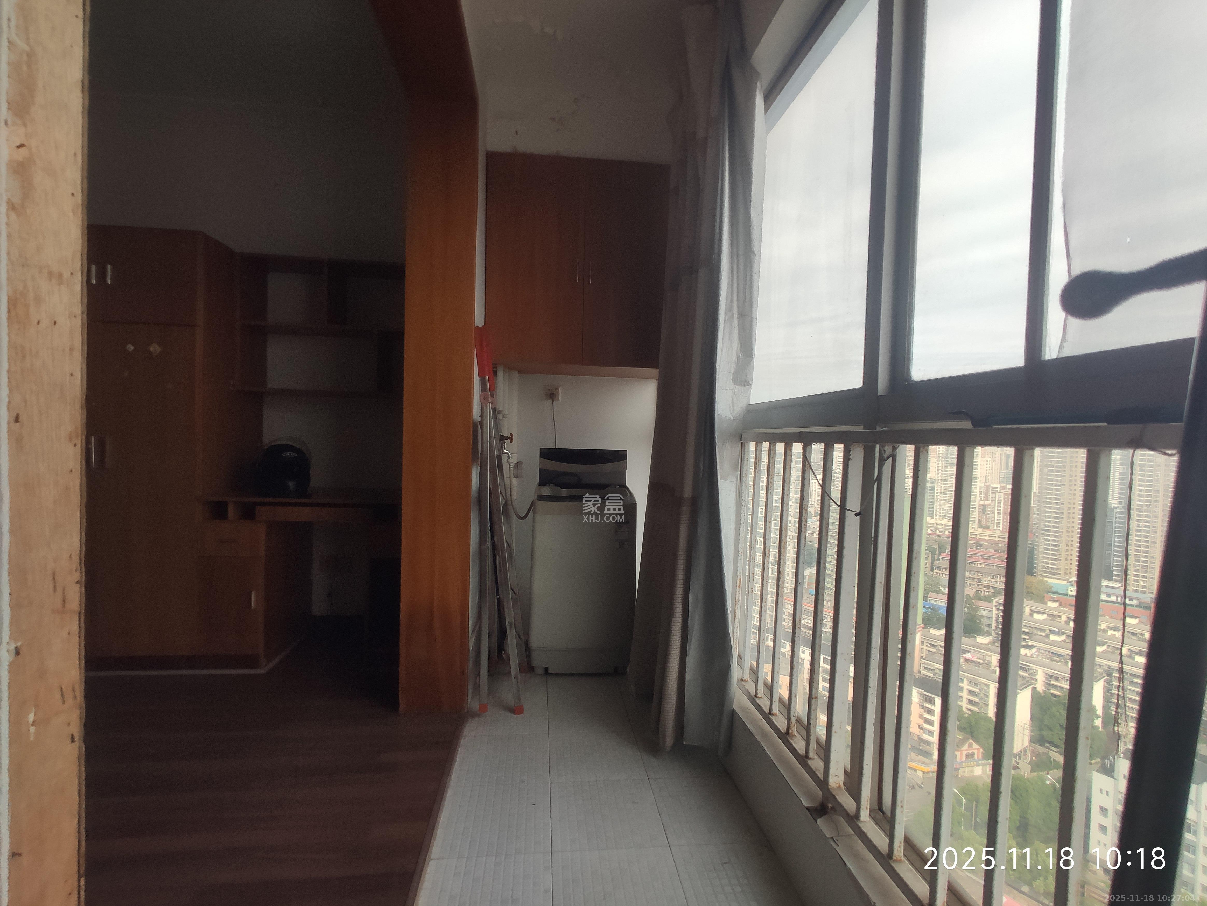 东方新世界  1室1厅1卫    1500.0元/月室内图