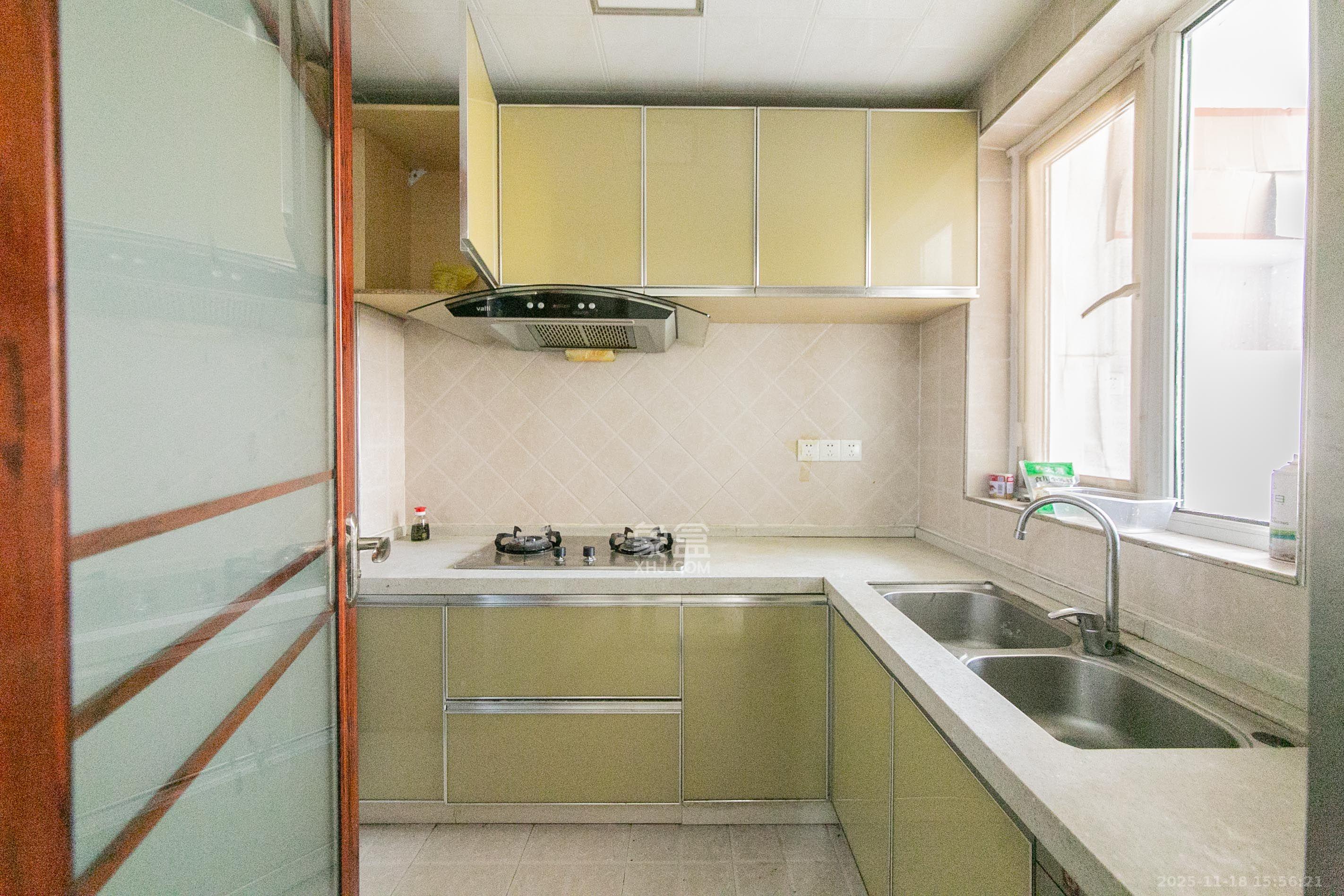 万国城（当代满庭春MOMA）三期  1室1厅1卫    1700.0元/月室内图