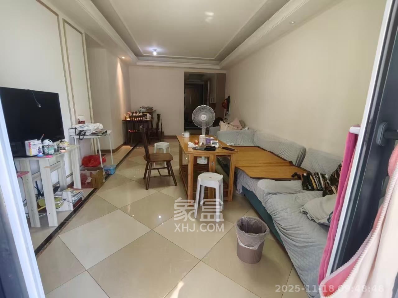 金科集美天辰  3室2厅1卫    2100.0元/月室内图1