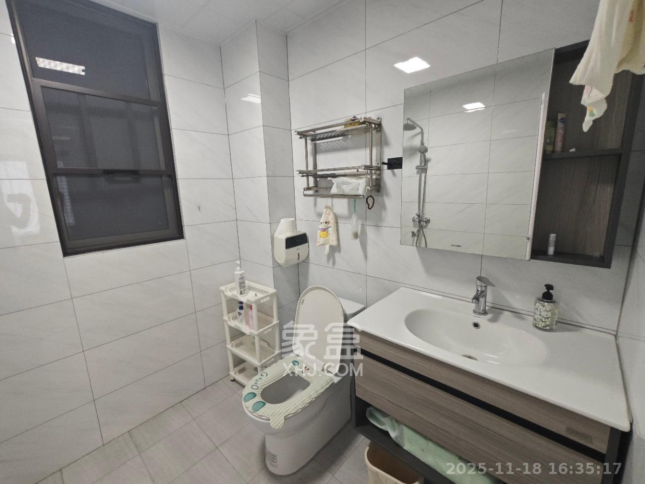 梅溪湖金茂湾 4室2厅2卫 3500.0元/月 梅溪湖金茂湾 4室2厅2卫 3500.0元/月室内图