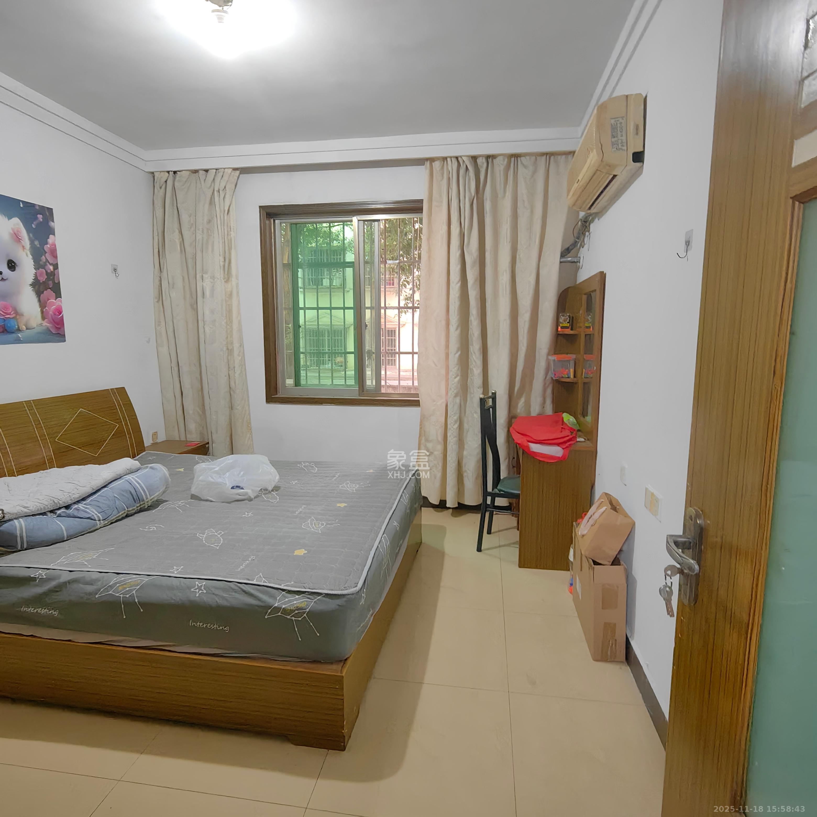 中南汽车世界  2室2厅1卫    1100.0元/月室内图