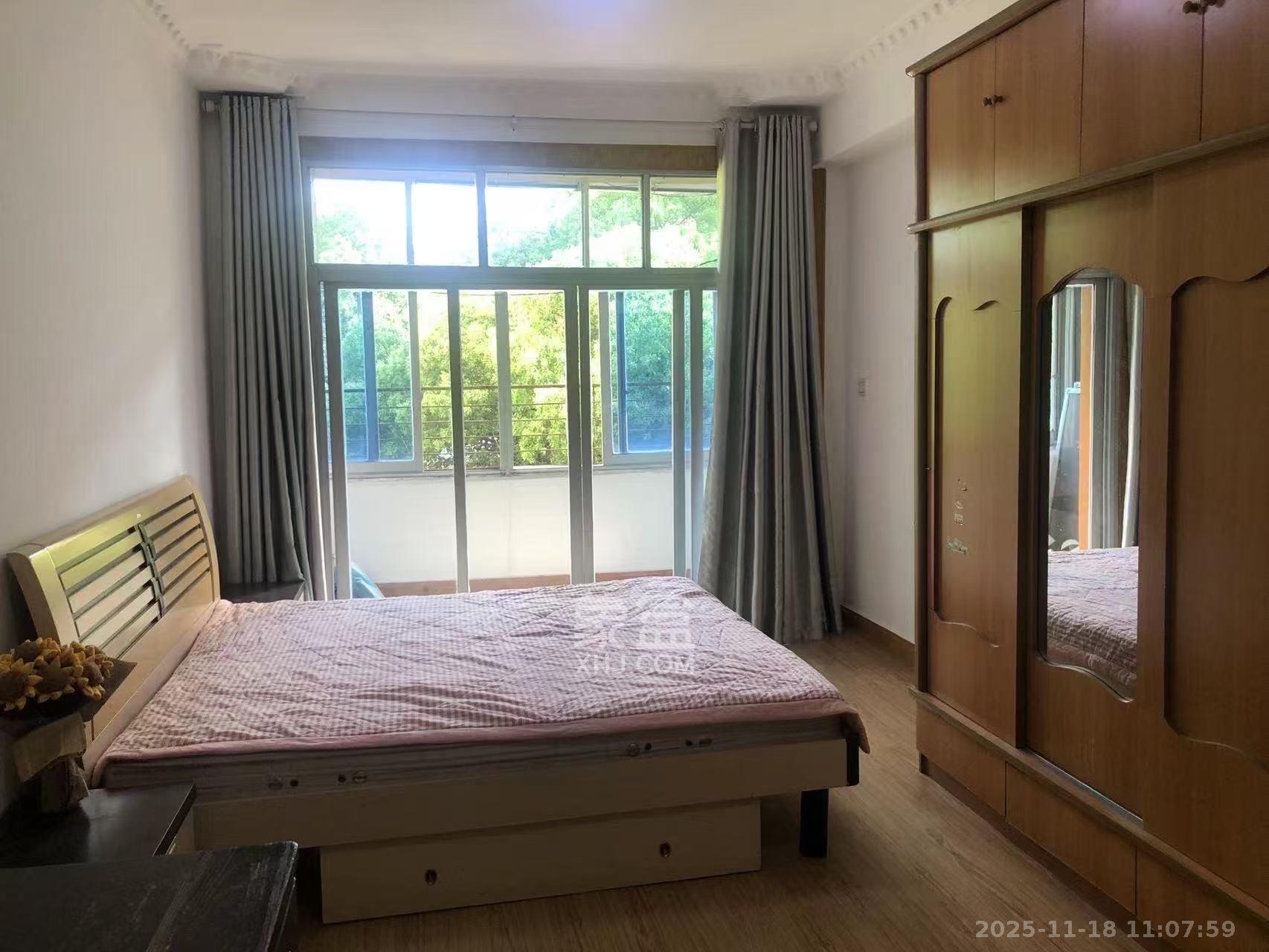 解放四村626号(长沙市三医院宿舍)  3室2厅2卫    1500.0元/月室内图