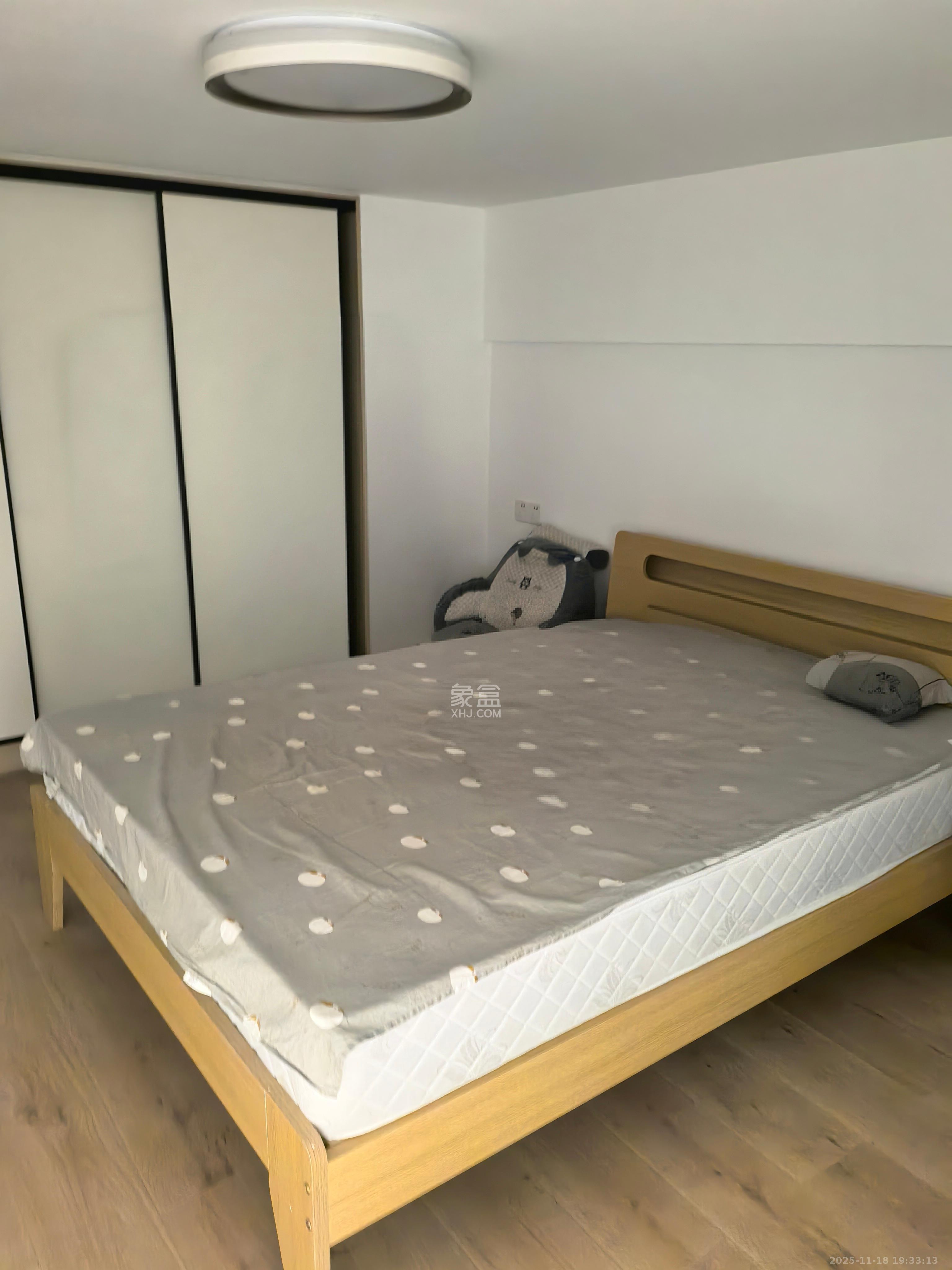 藏珑湖上公馆 1室1厅1卫 2000.0元/月 藏珑湖上公馆 1室1厅1卫 2000.0元/月室内图