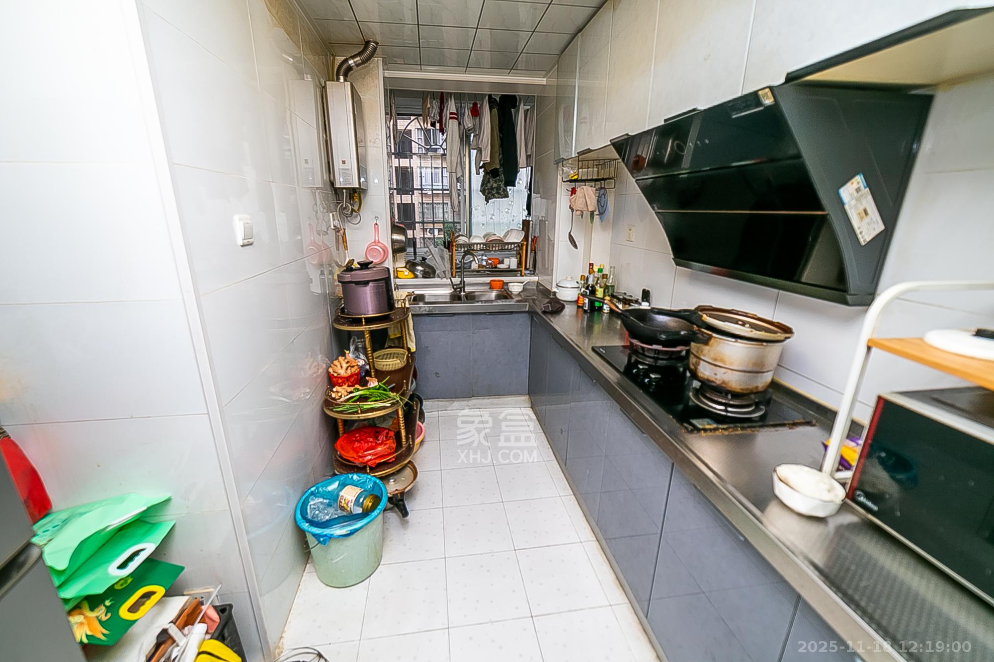 白沙花园  4室2厅2卫    118.0万厨房