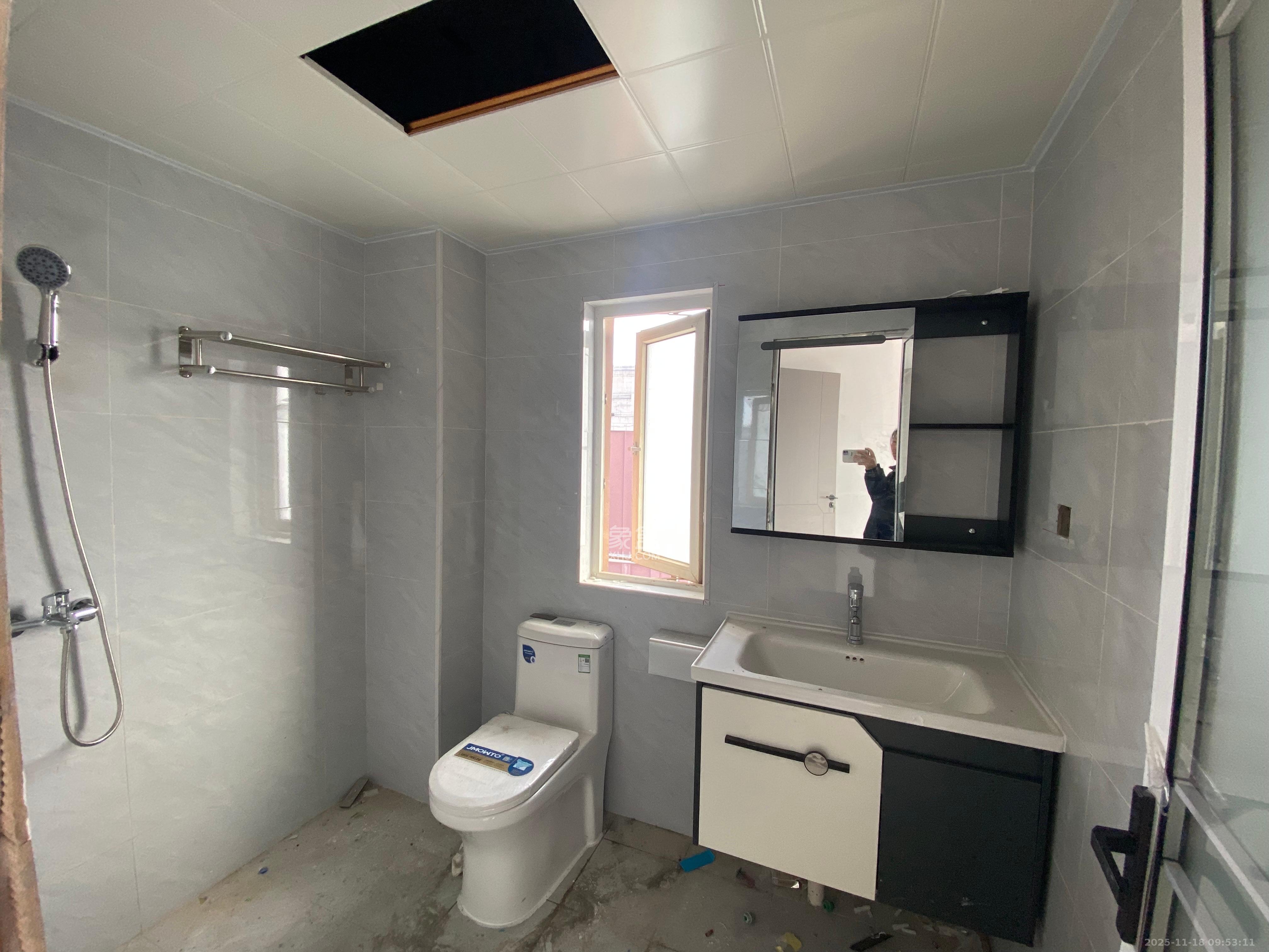 新城国际花都 4室2厅2卫 2000.0元/月 新城国际花都 4室2厅2卫 2000.0元/月室内图