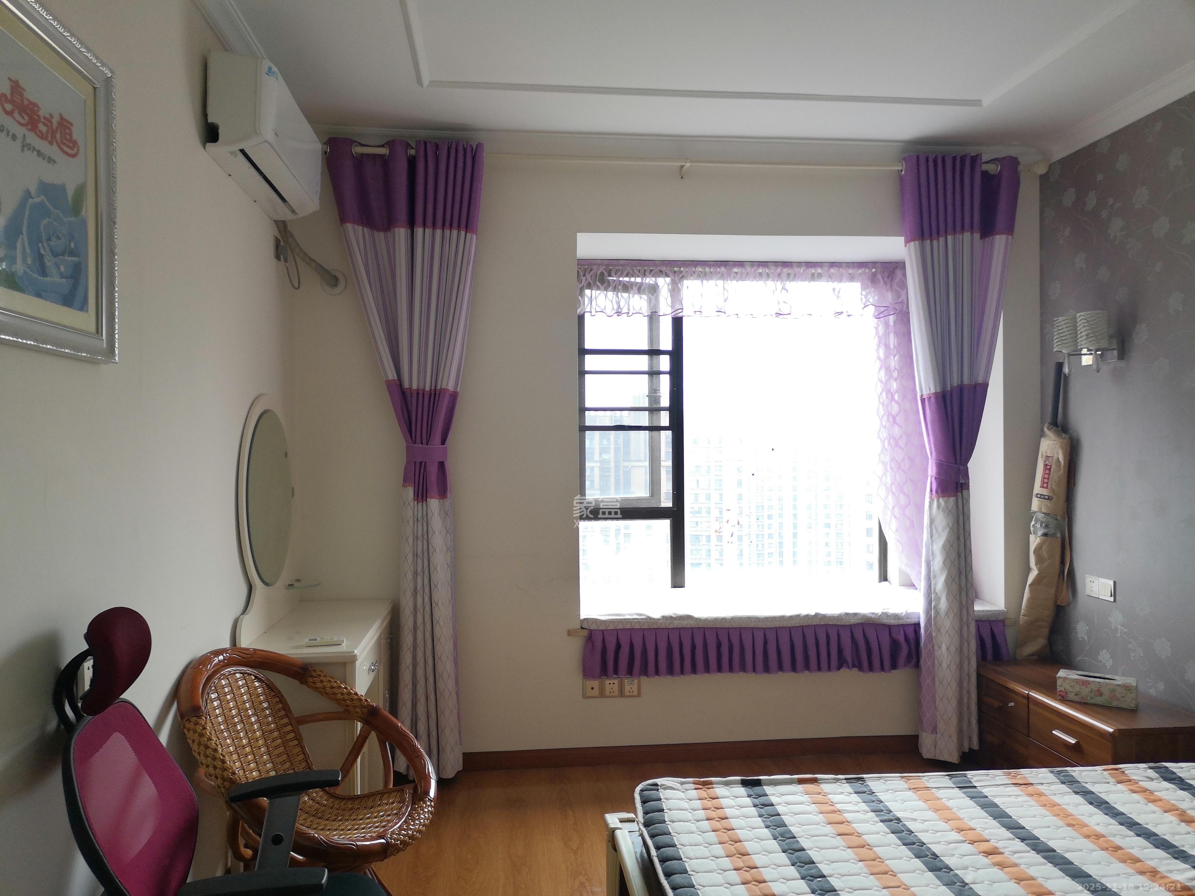 华润凤凰城三期 3室2厅2卫 2400.0元/月 华润凤凰城三期 3室2厅2卫 2400.0元/月室内图