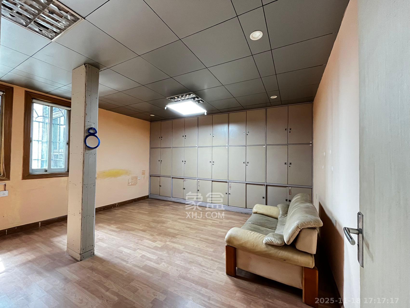 海东青大厦  4室2厅2卫    3600.0元/月室内图