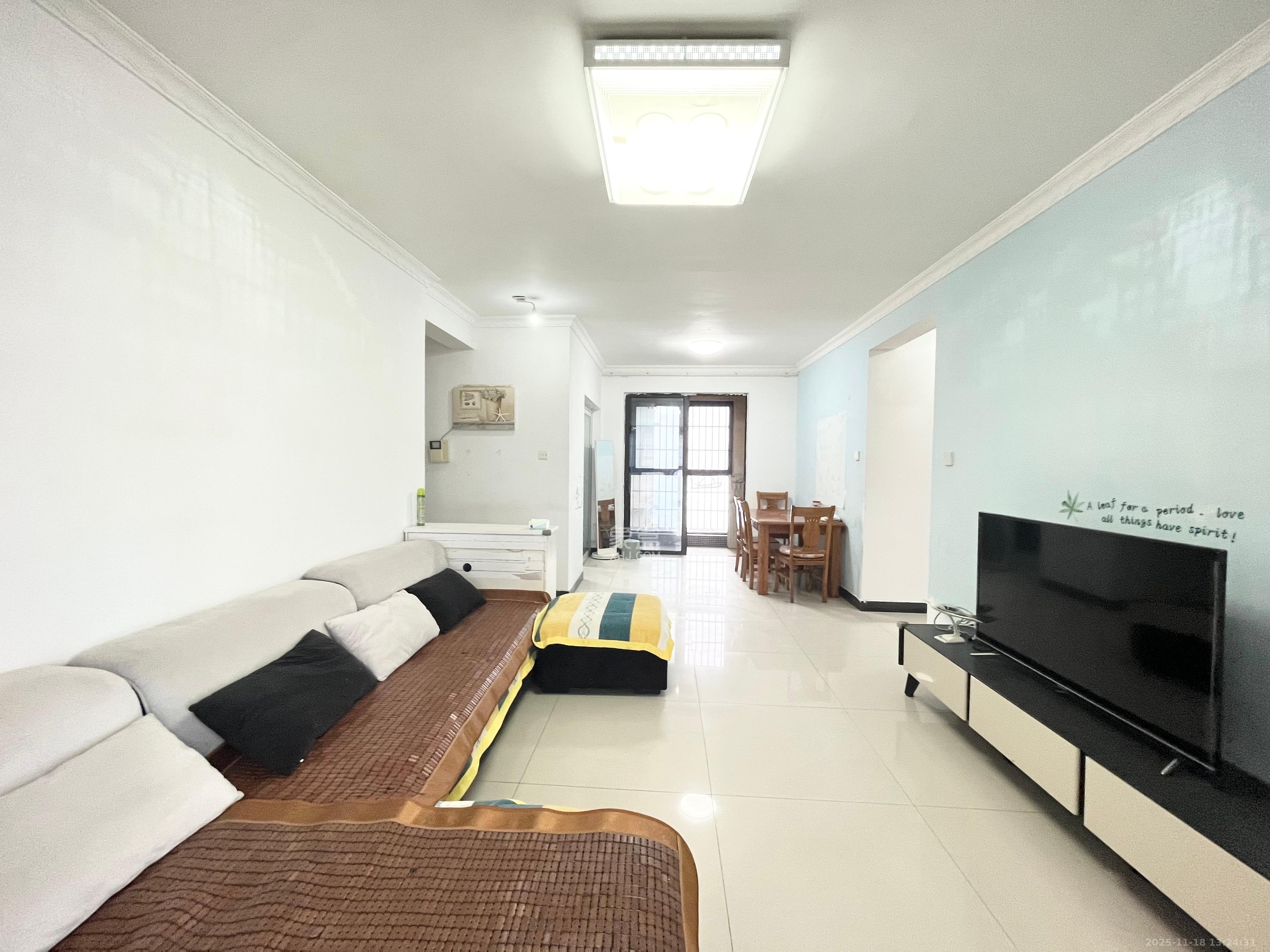 保利麓谷林语F区  3室2厅2卫    2600.0元/月