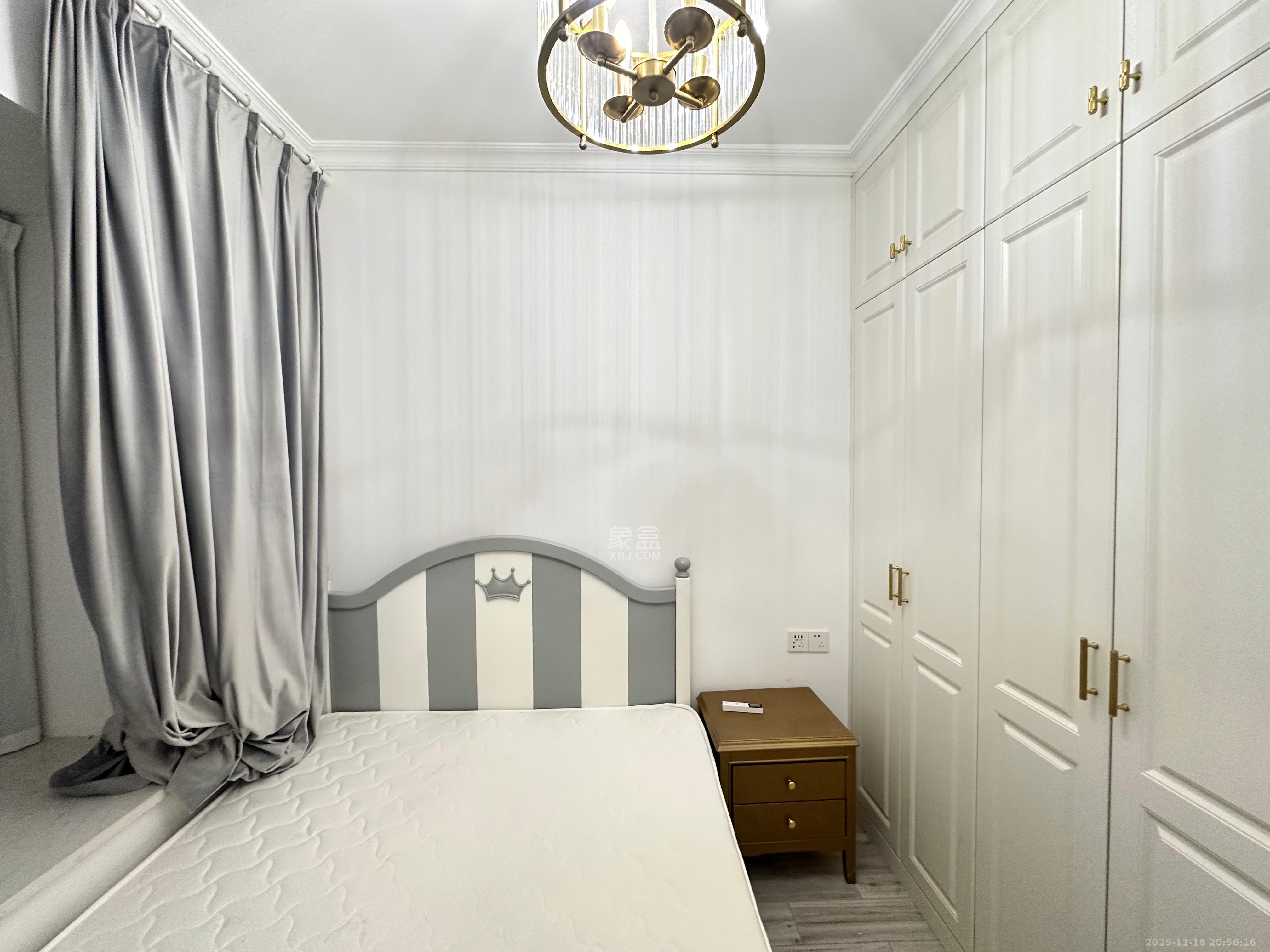 振业城三期  4室2厅2卫    3700.0元/月室内图