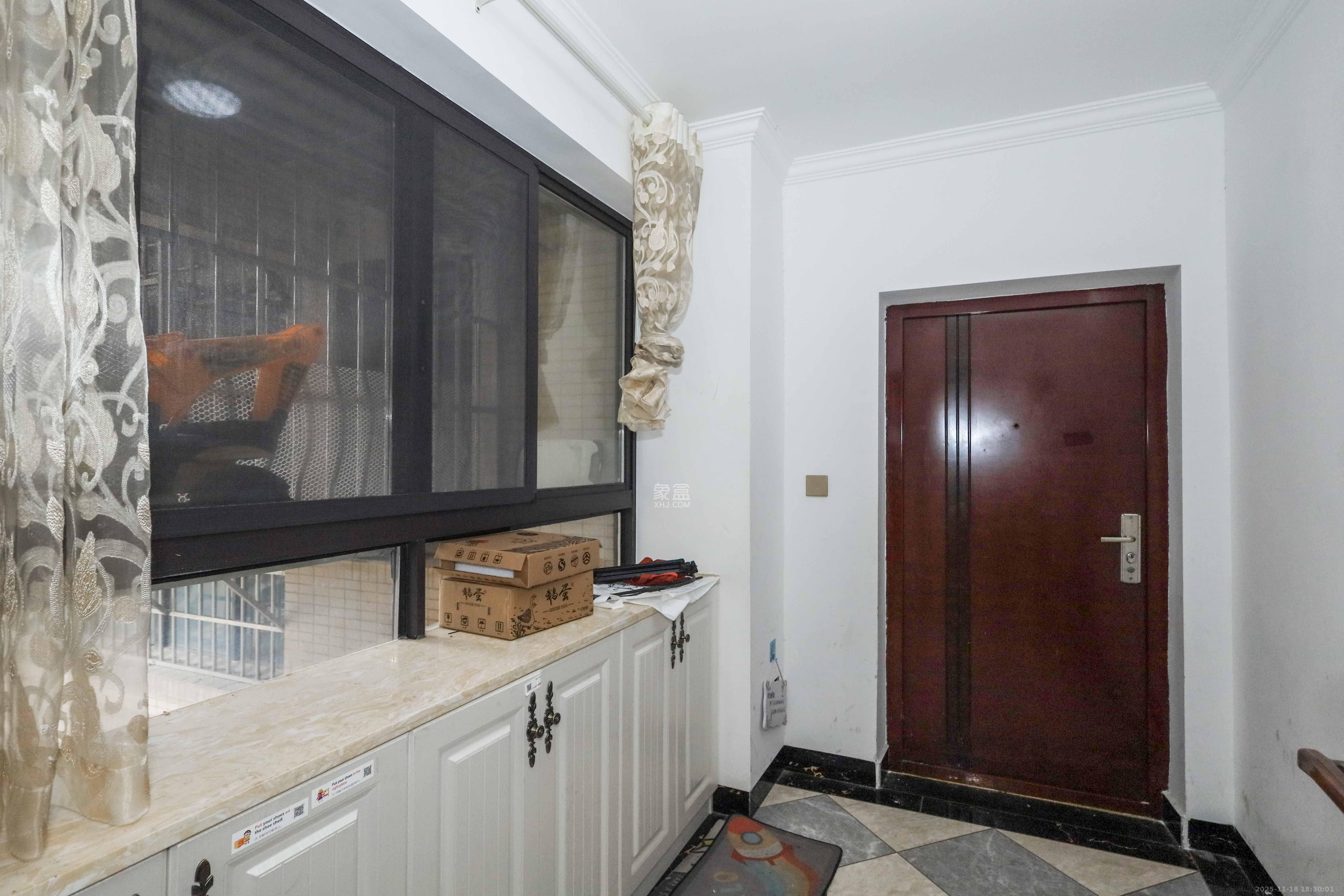 保利麓谷林语E区  1室2厅1卫    3000.0元/月室内图