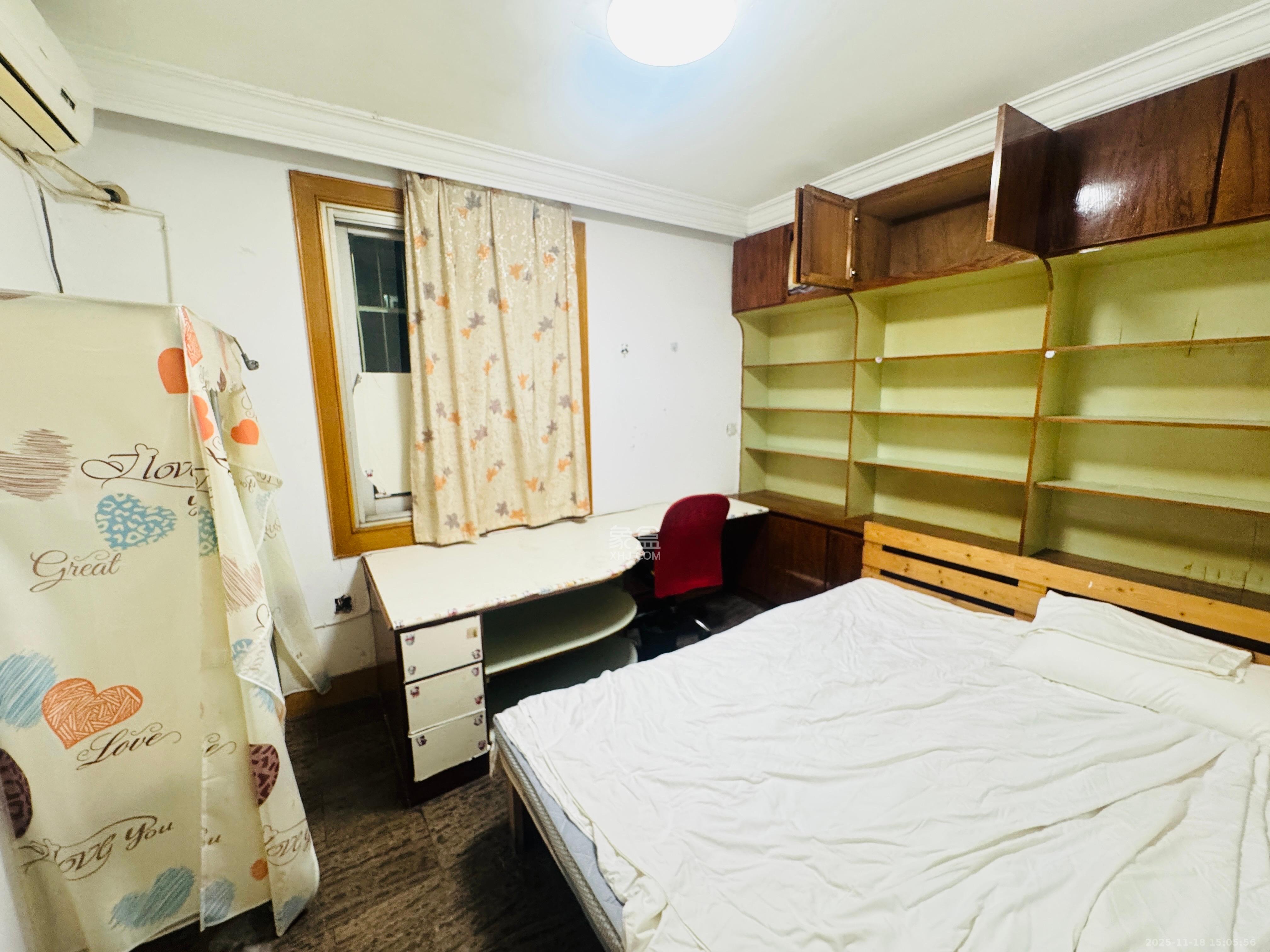 向家湾社区（含富湘公寓）  3室1厅1卫    1800.0元/月室内图