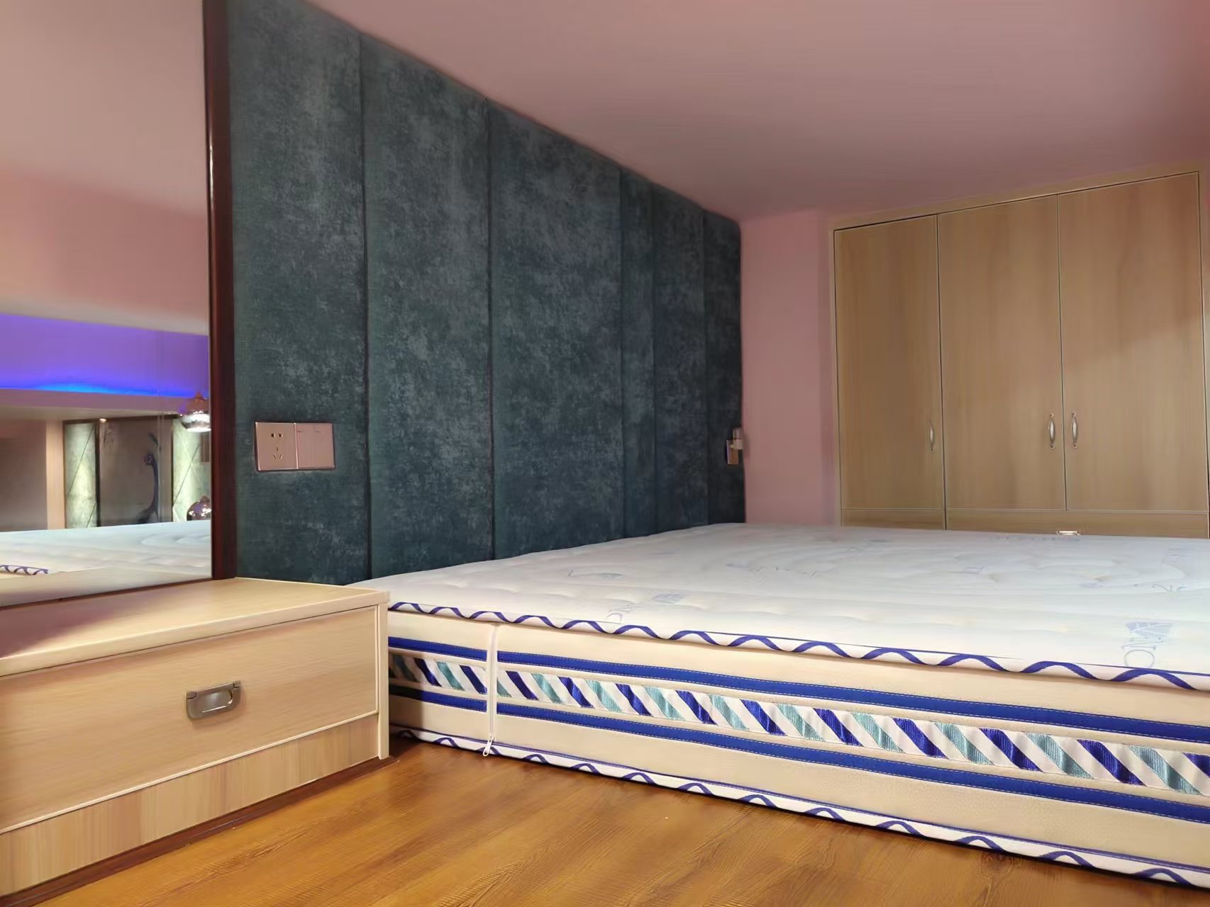 欣天蓝郡 1室1厅1卫 1000.0元/月 欣天蓝郡 1室1厅1卫 1000.0元/月室内图