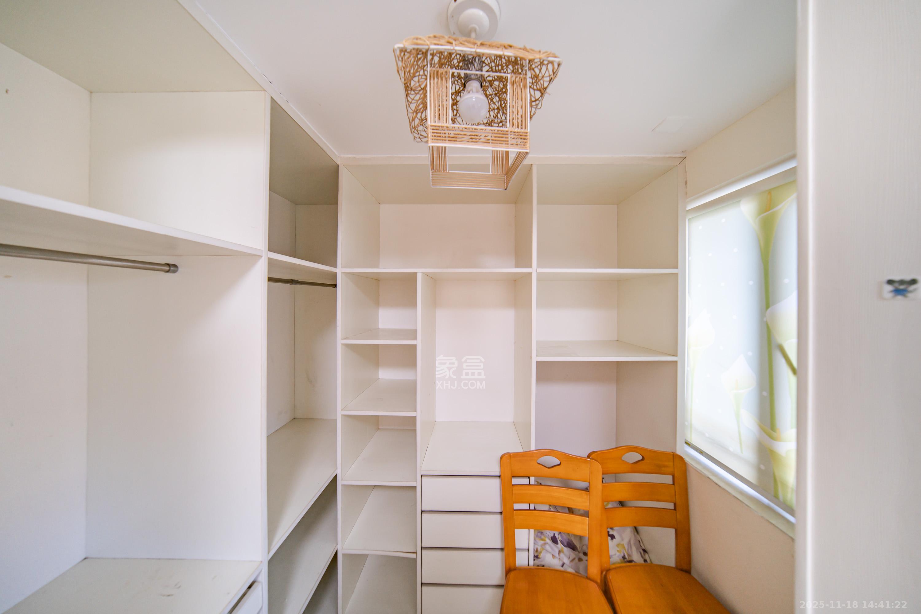 海洋半岛(月珑湾) 3室2厅2卫 108.0万 海洋半岛(月珑湾) 3室2厅2卫 108.0万其他