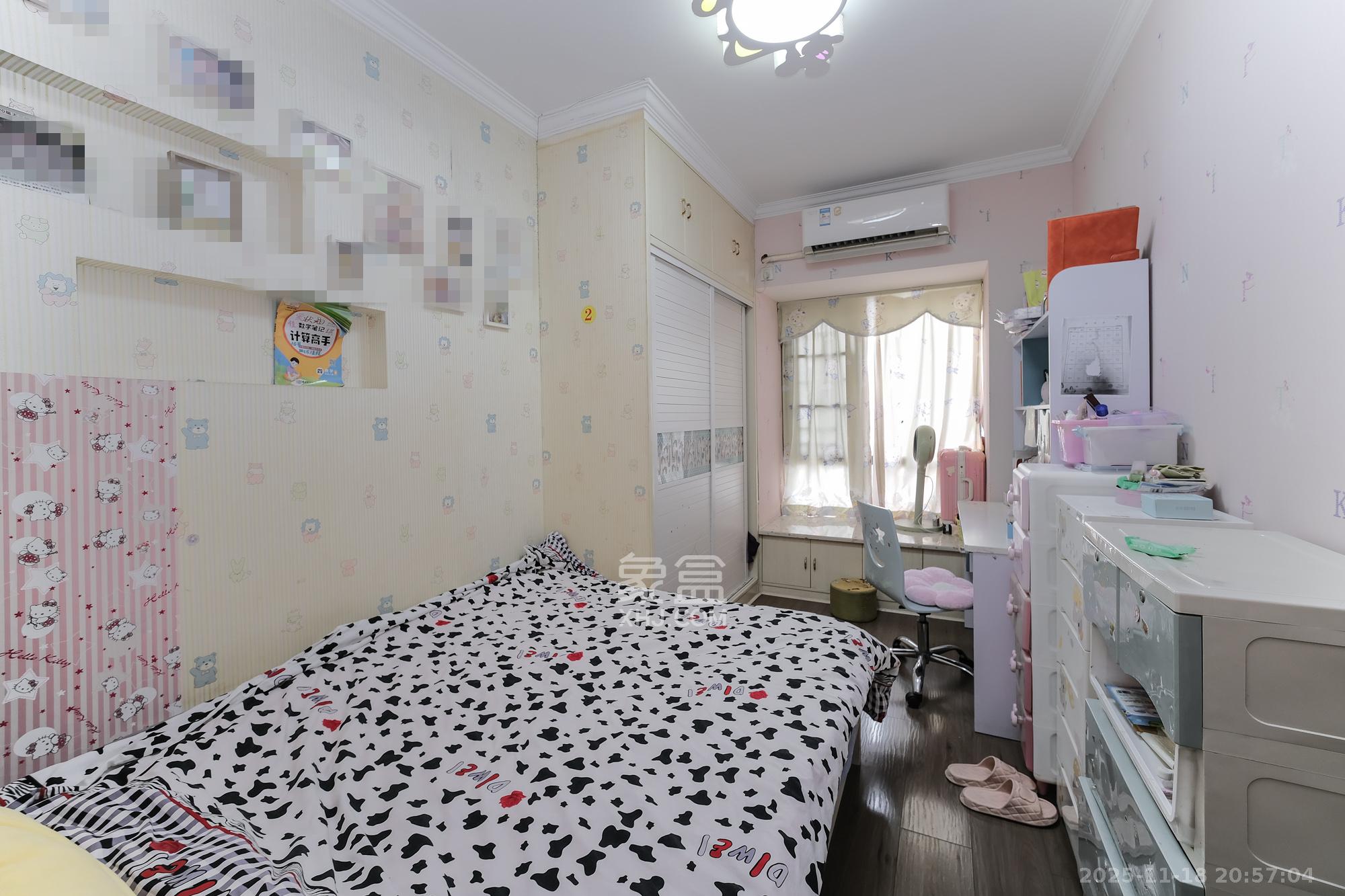 盛地尊域  3室2厅2卫    75.0万卧室