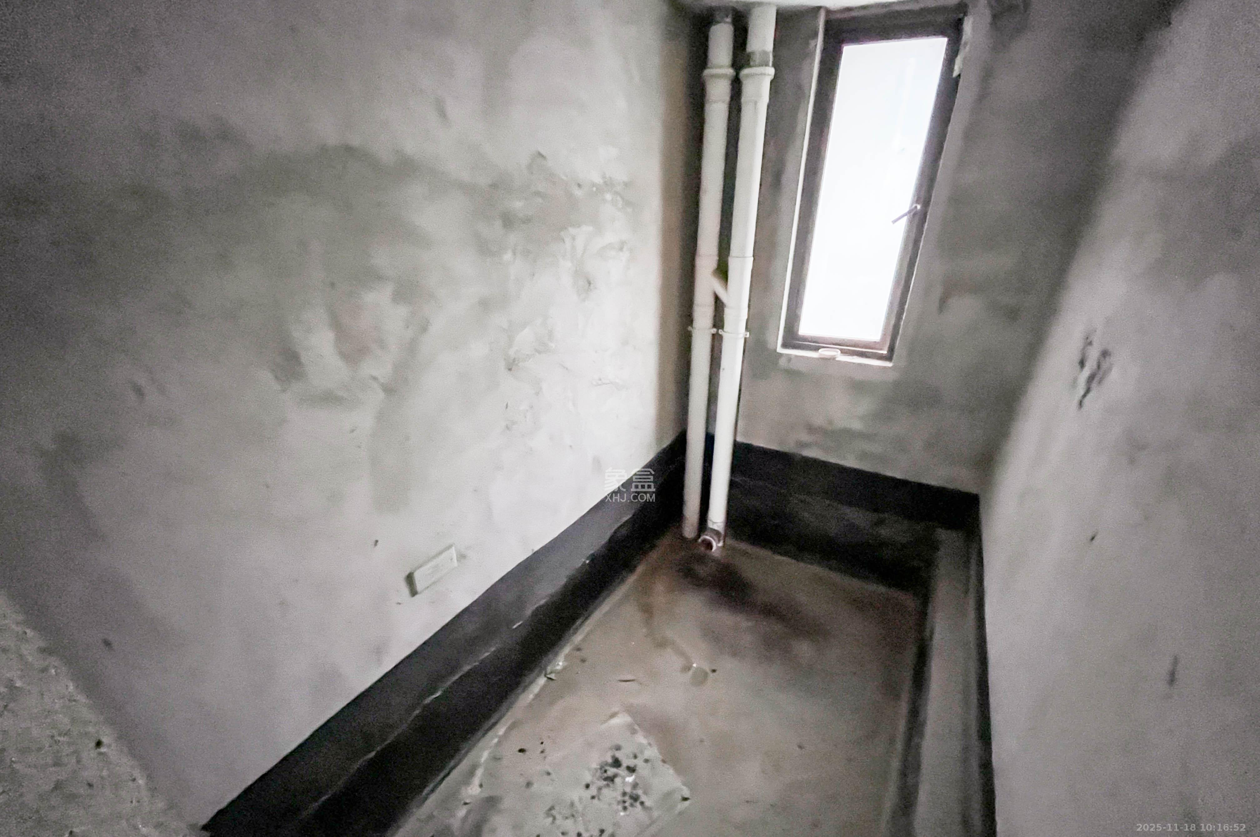 达美D6区  4室2厅2卫    110.0万其他