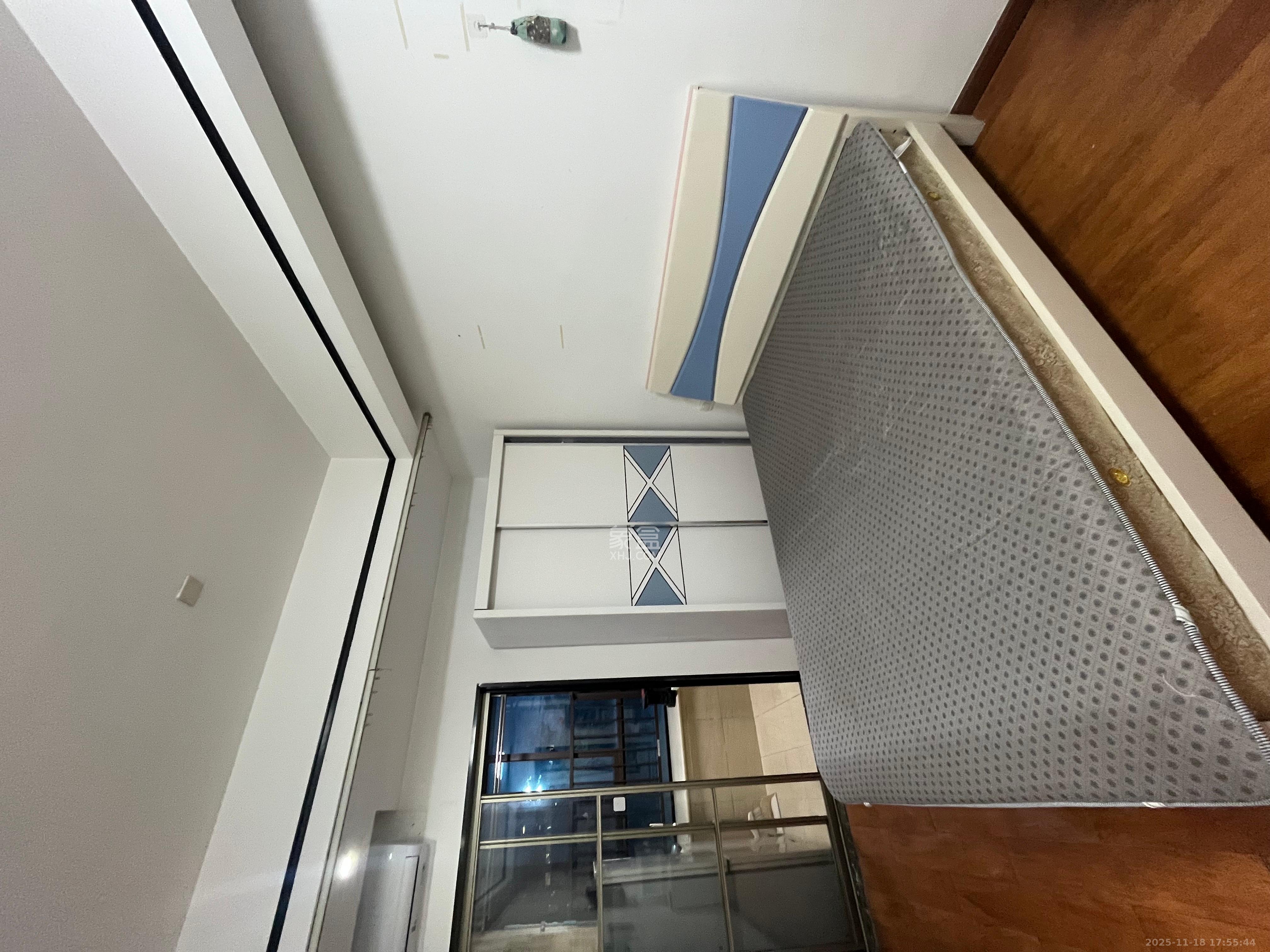 长盛上东区  1室0厅0卫    1400.0元/月